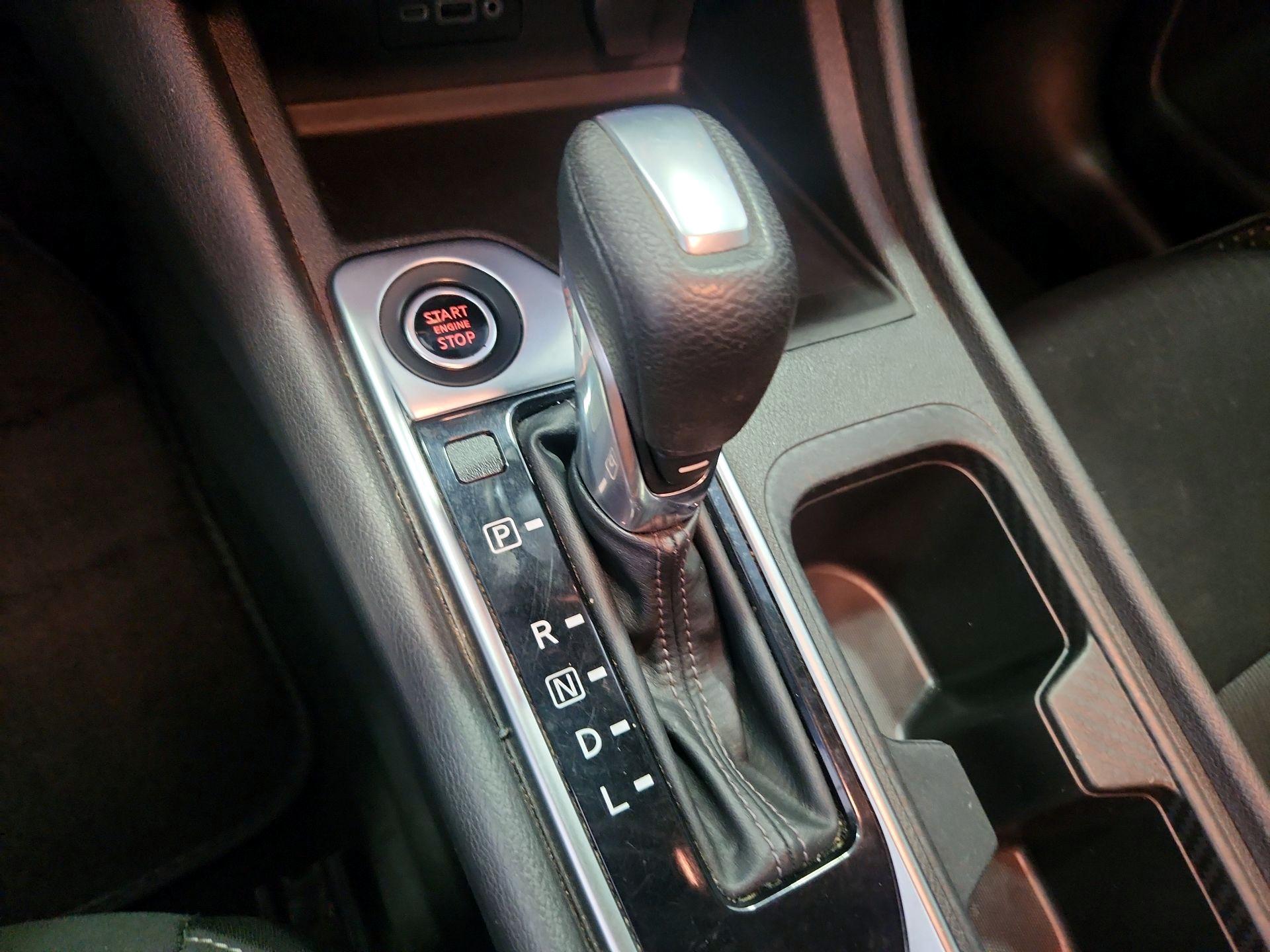 Thumbnail: 2020 Nissan Sentra - 17