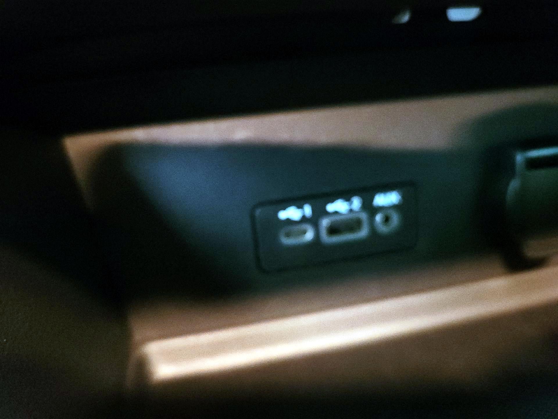 Thumbnail: 2020 Nissan Sentra - 18