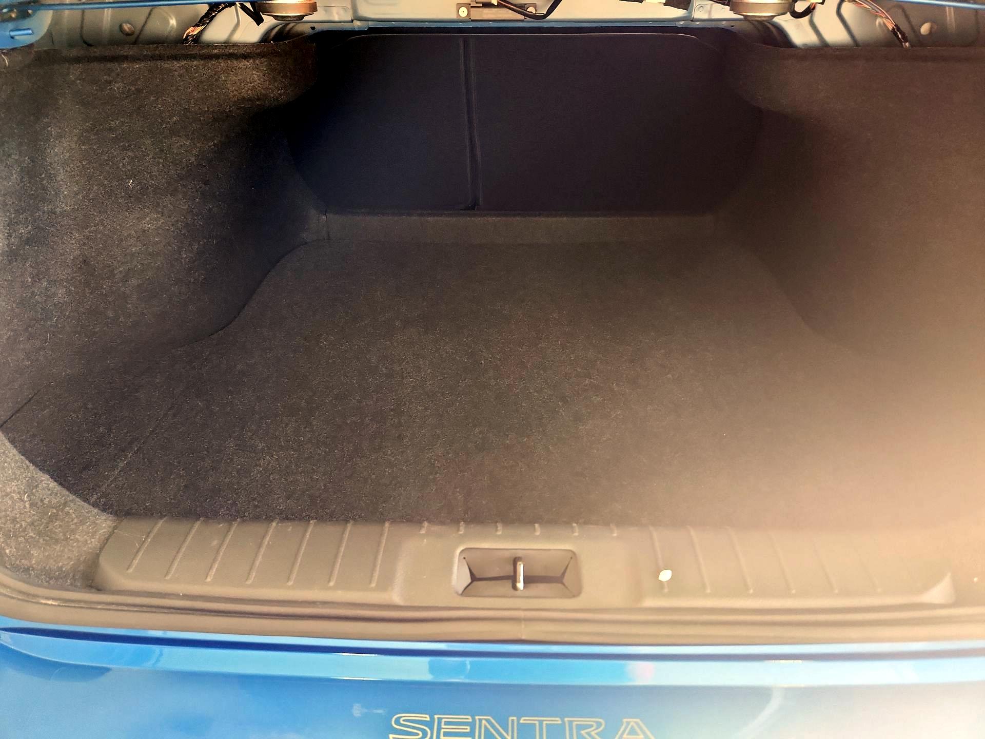 Thumbnail: 2020 Nissan Sentra - 20