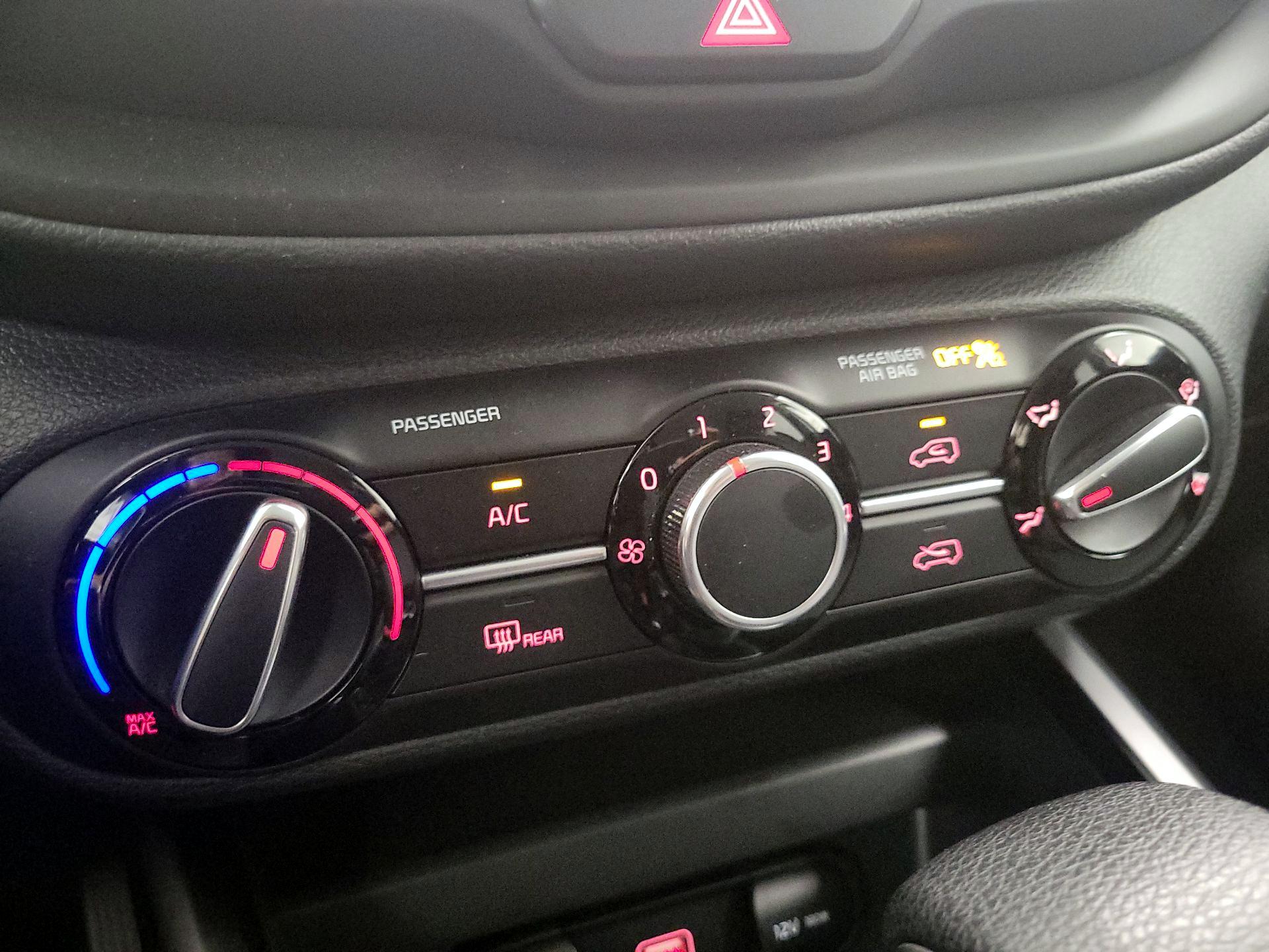 Thumbnail: 2020 Kia Soul - 16