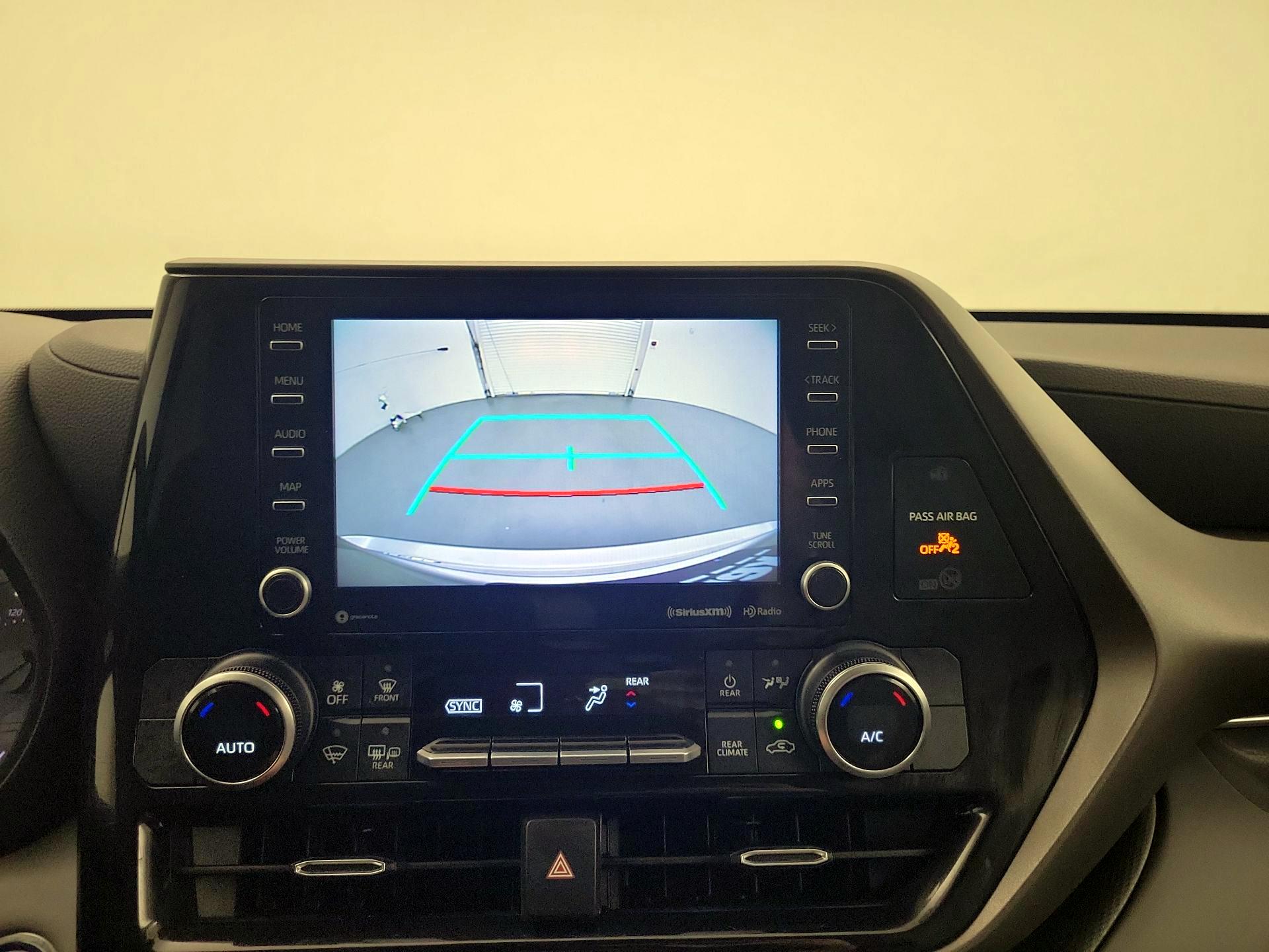 Thumbnail: 2022 Toyota Highlander - 12