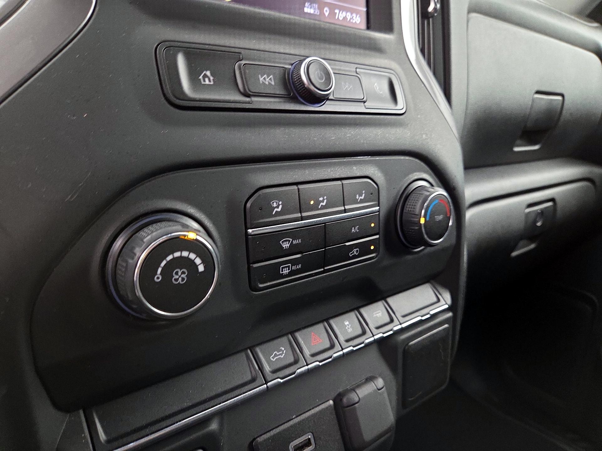 Thumbnail: 2020 Chevrolet Silverado 1500 - 16