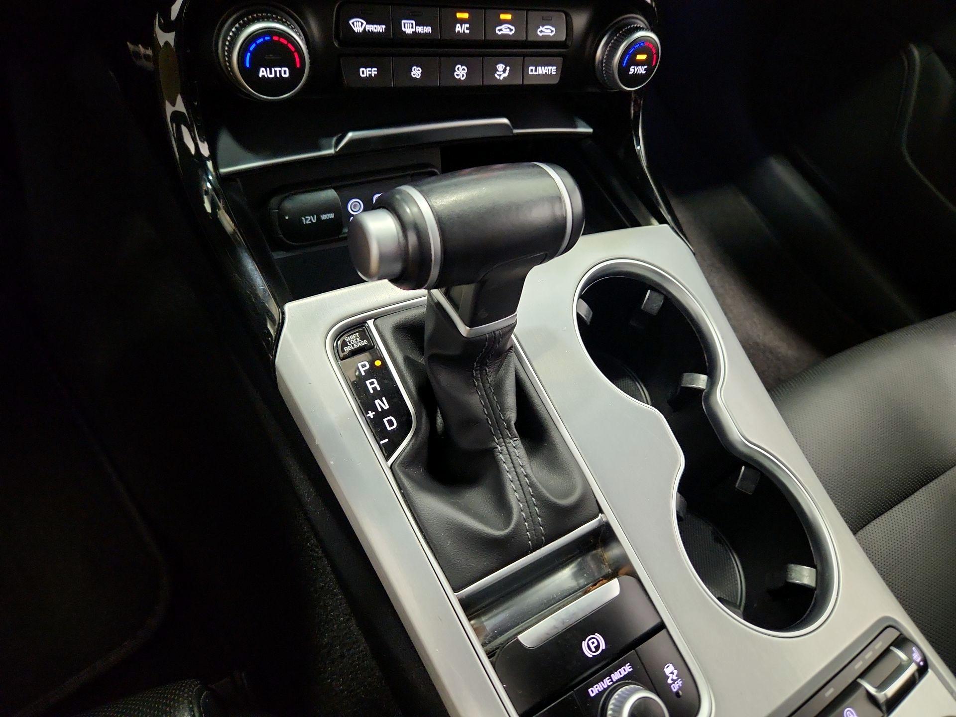 Thumbnail: 2020 Kia Stinger - 17