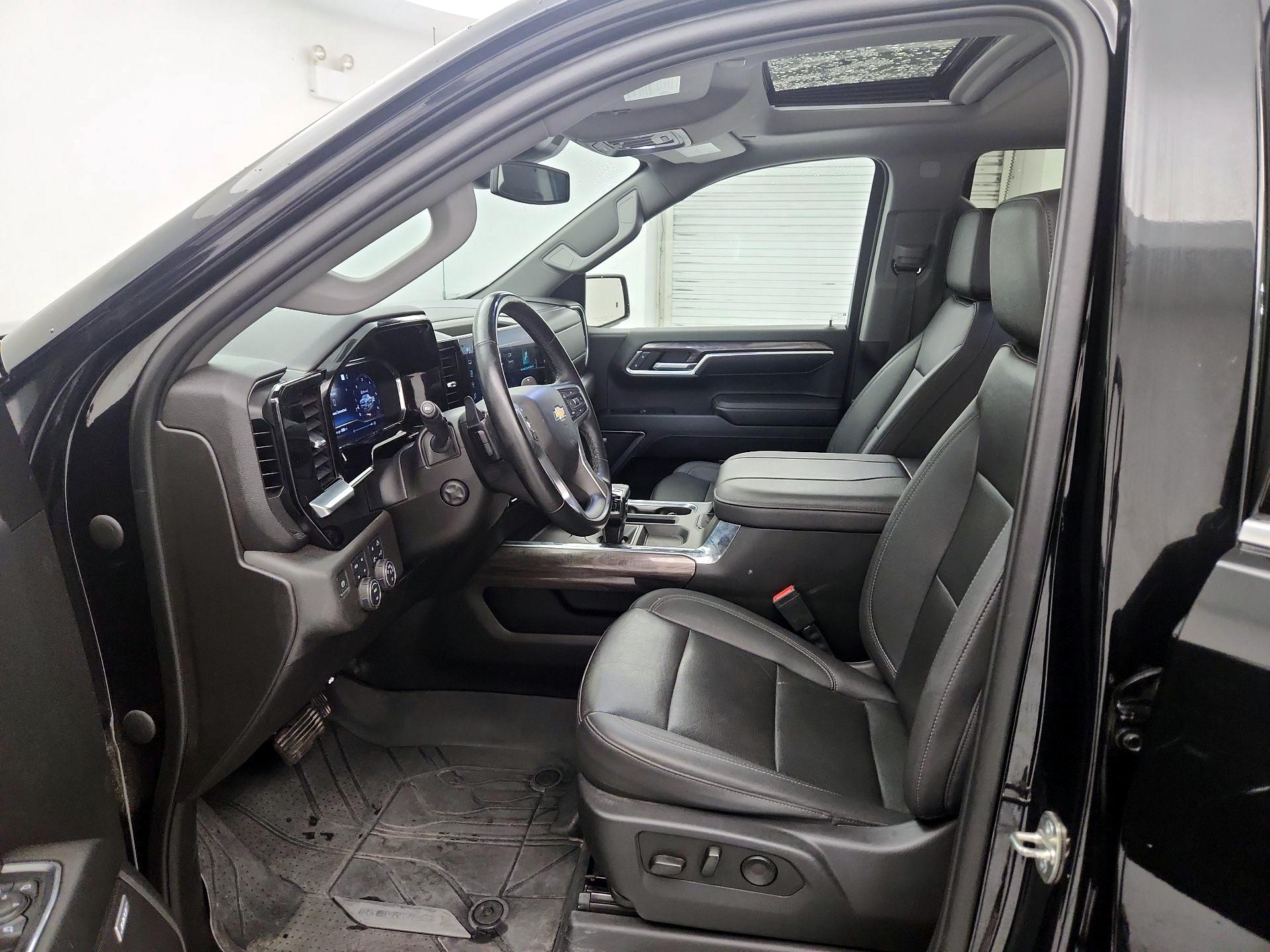 Thumbnail: 2023 Chevrolet Silverado 1500 - 11