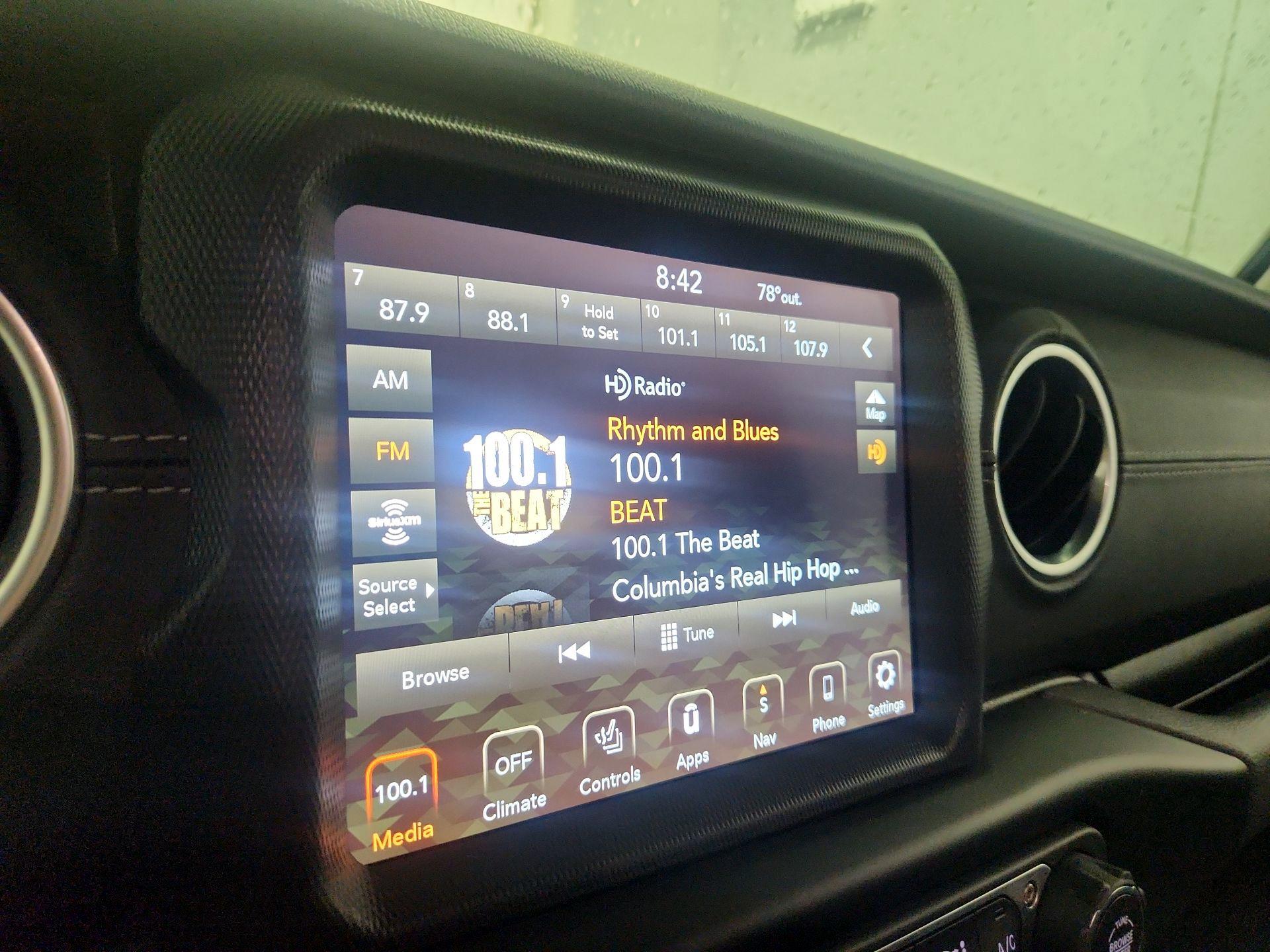 Thumbnail: 2021 Jeep Wrangler - 16