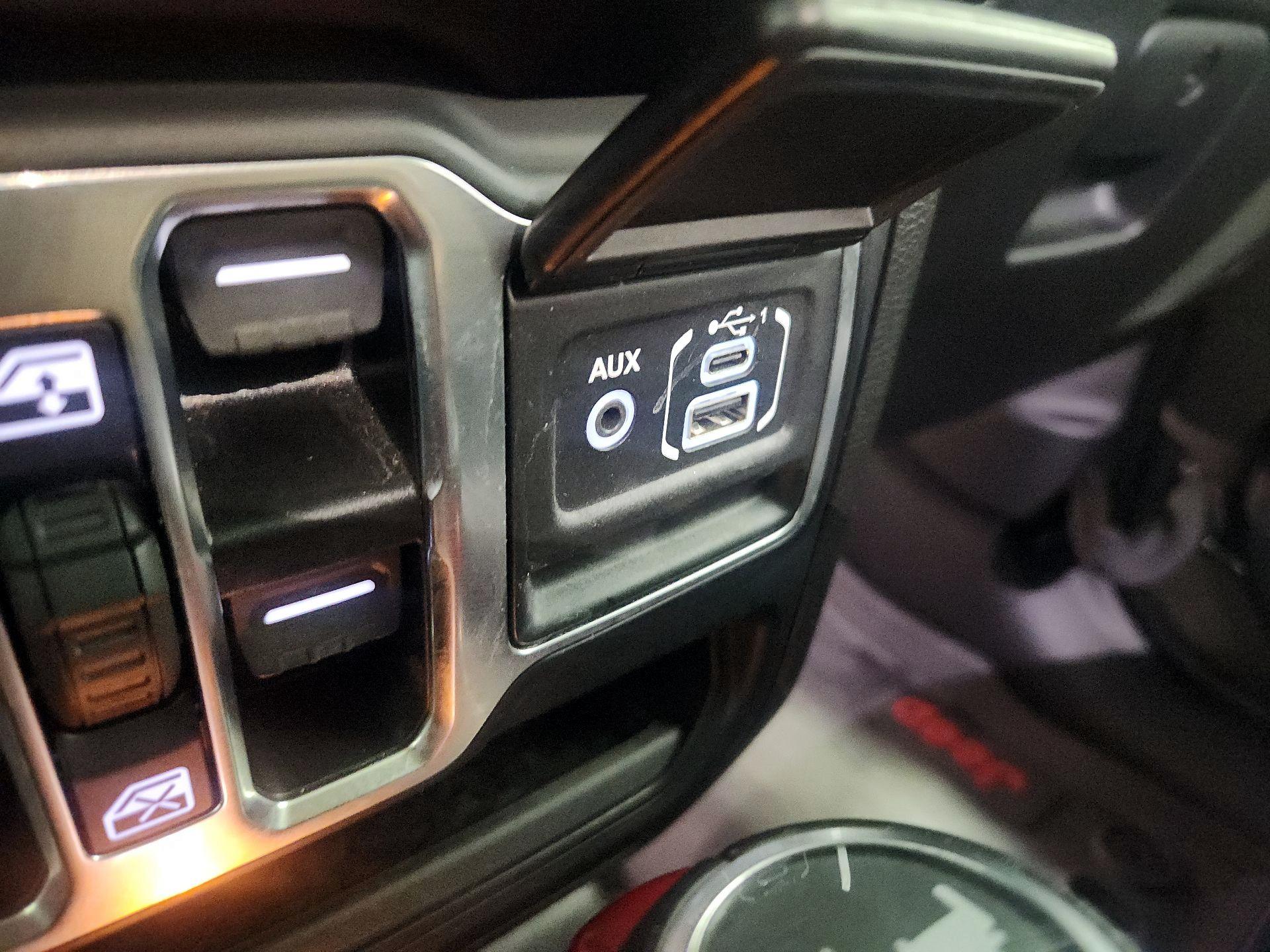 Thumbnail: 2021 Jeep Wrangler - 19