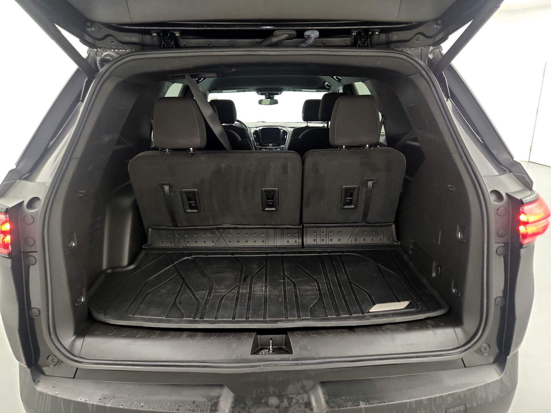 Thumbnail: 2023 Chevrolet Traverse - 19