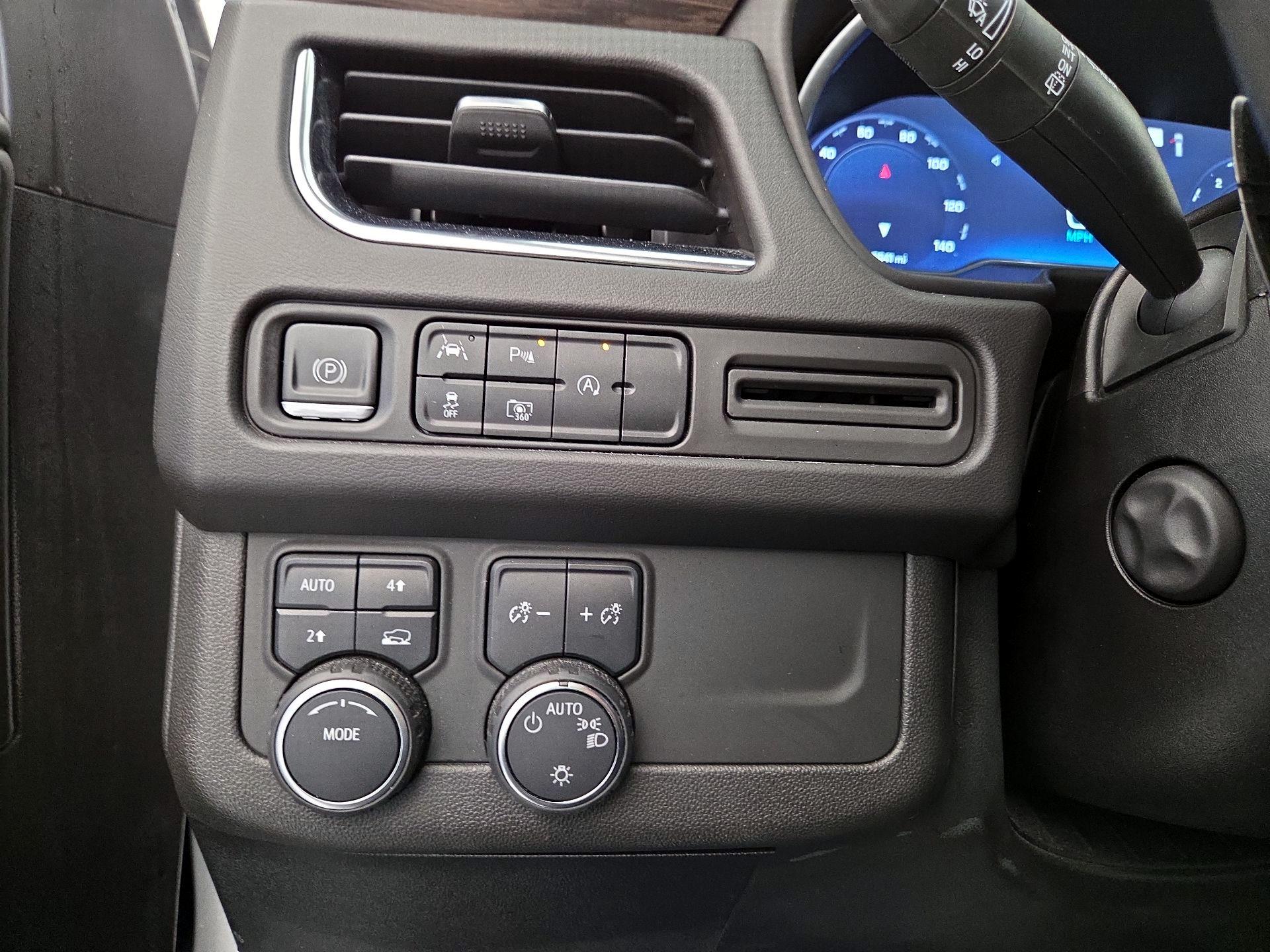 Thumbnail: 2023 Chevrolet Tahoe - 13