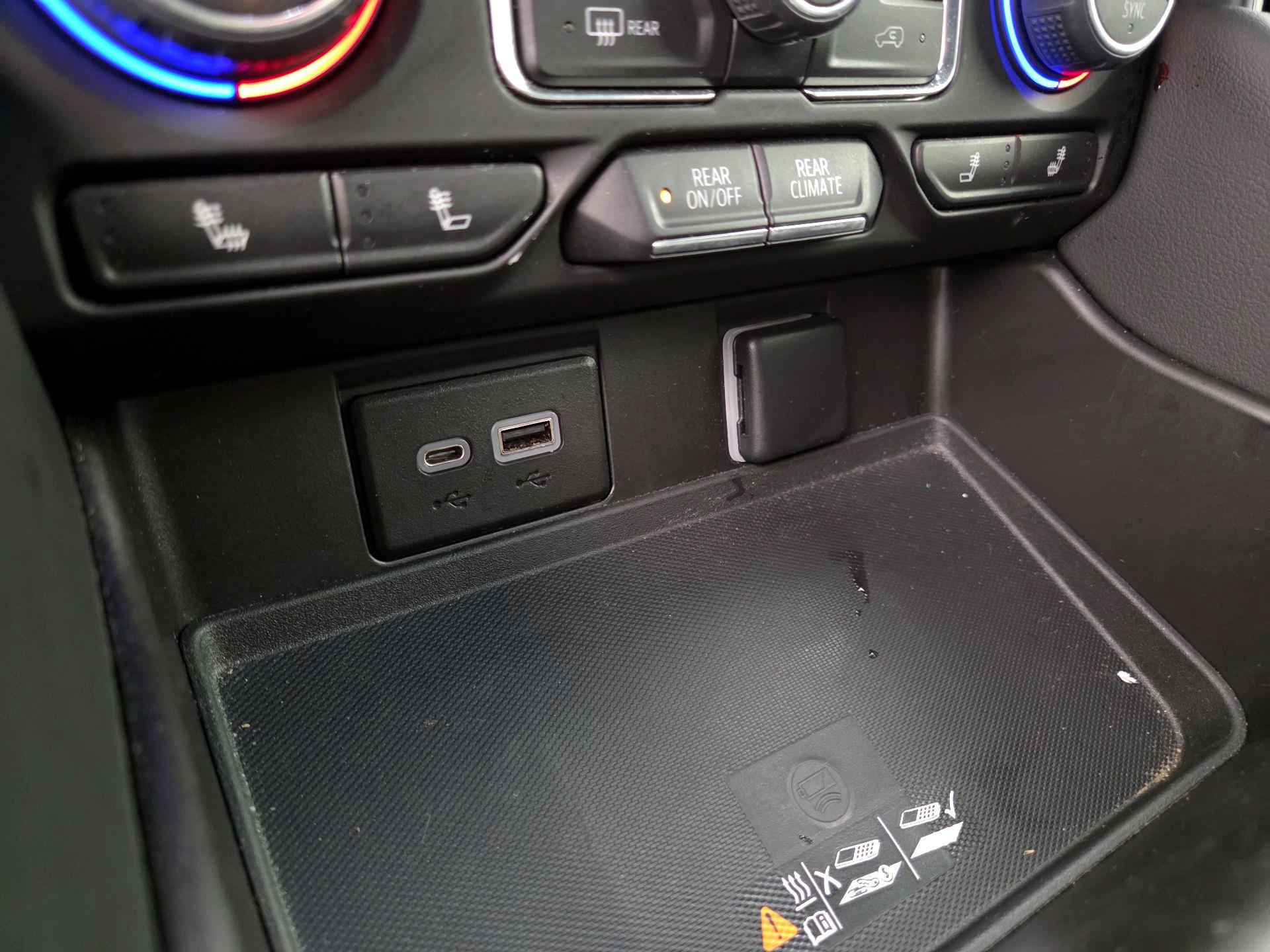 Thumbnail: 2023 Chevrolet Tahoe - 18