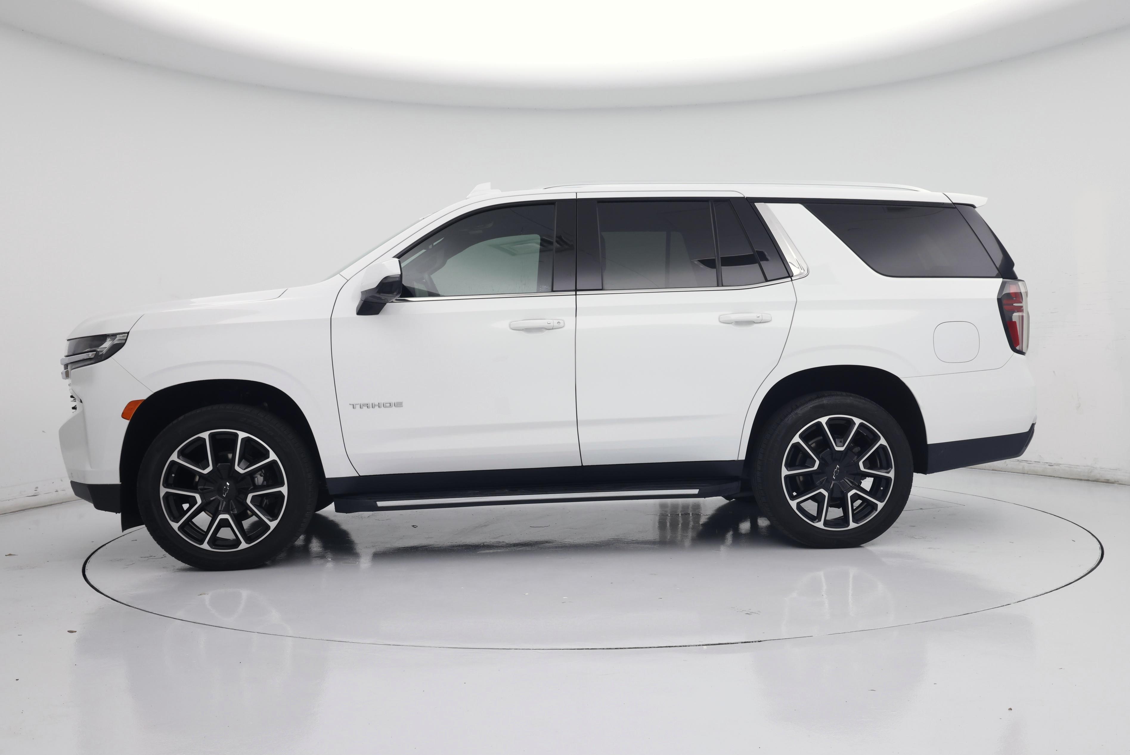 Thumbnail: 2023 Chevrolet Tahoe - 3