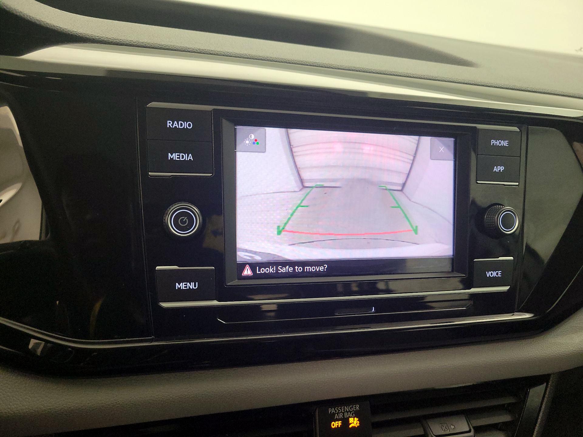 Thumbnail: 2022 Volkswagen Taos - 14