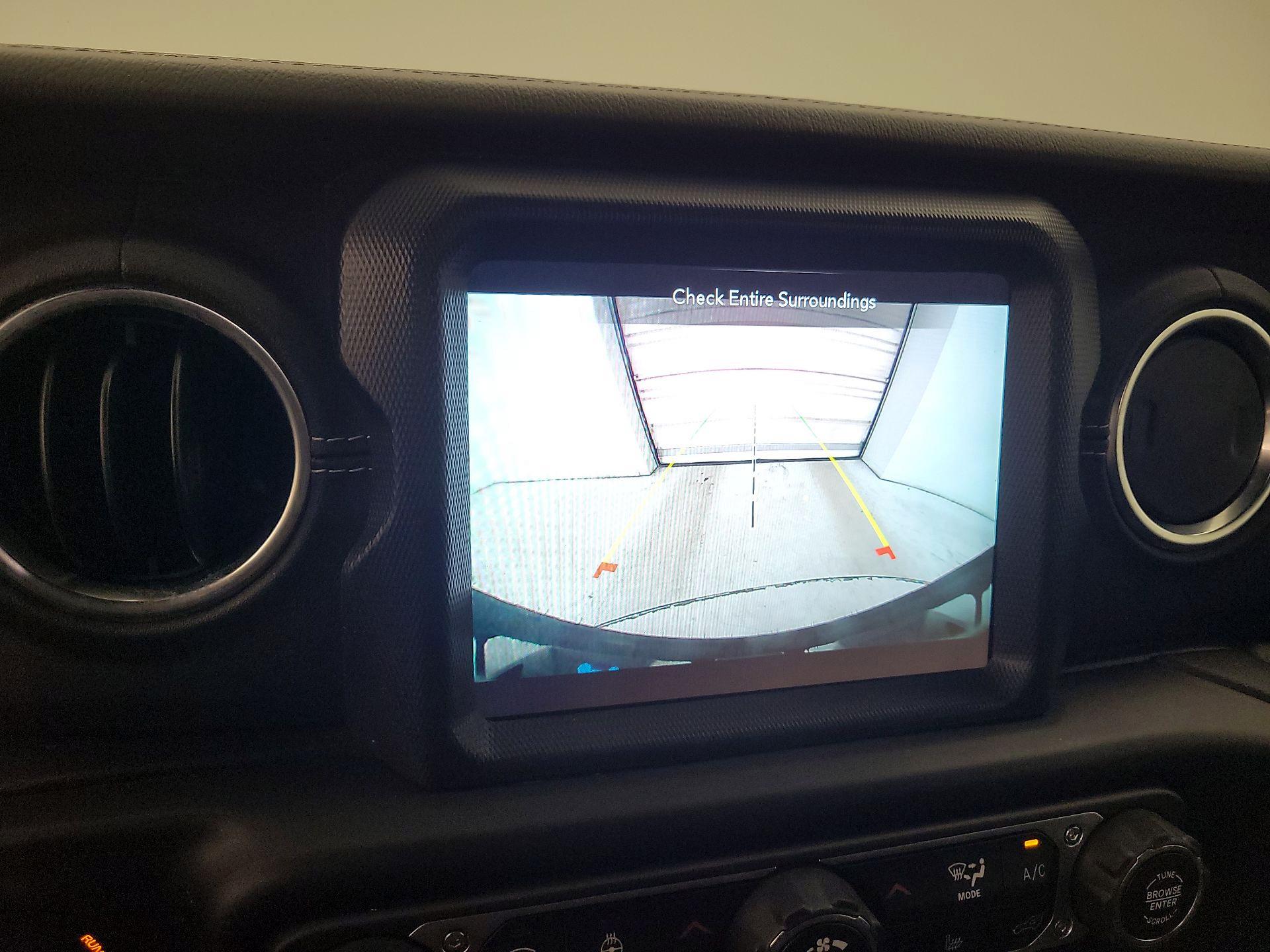 Thumbnail: 2022 Jeep Wrangler - 14