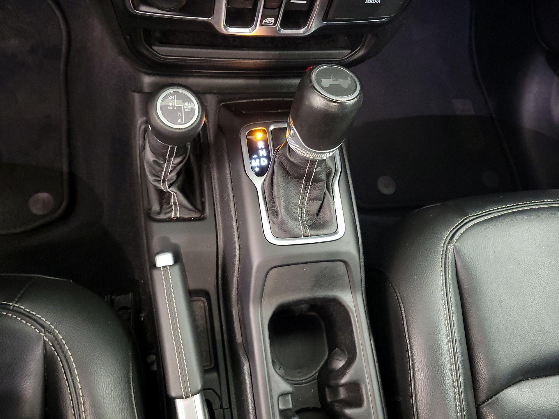 Thumbnail: 2022 Jeep Wrangler - 17