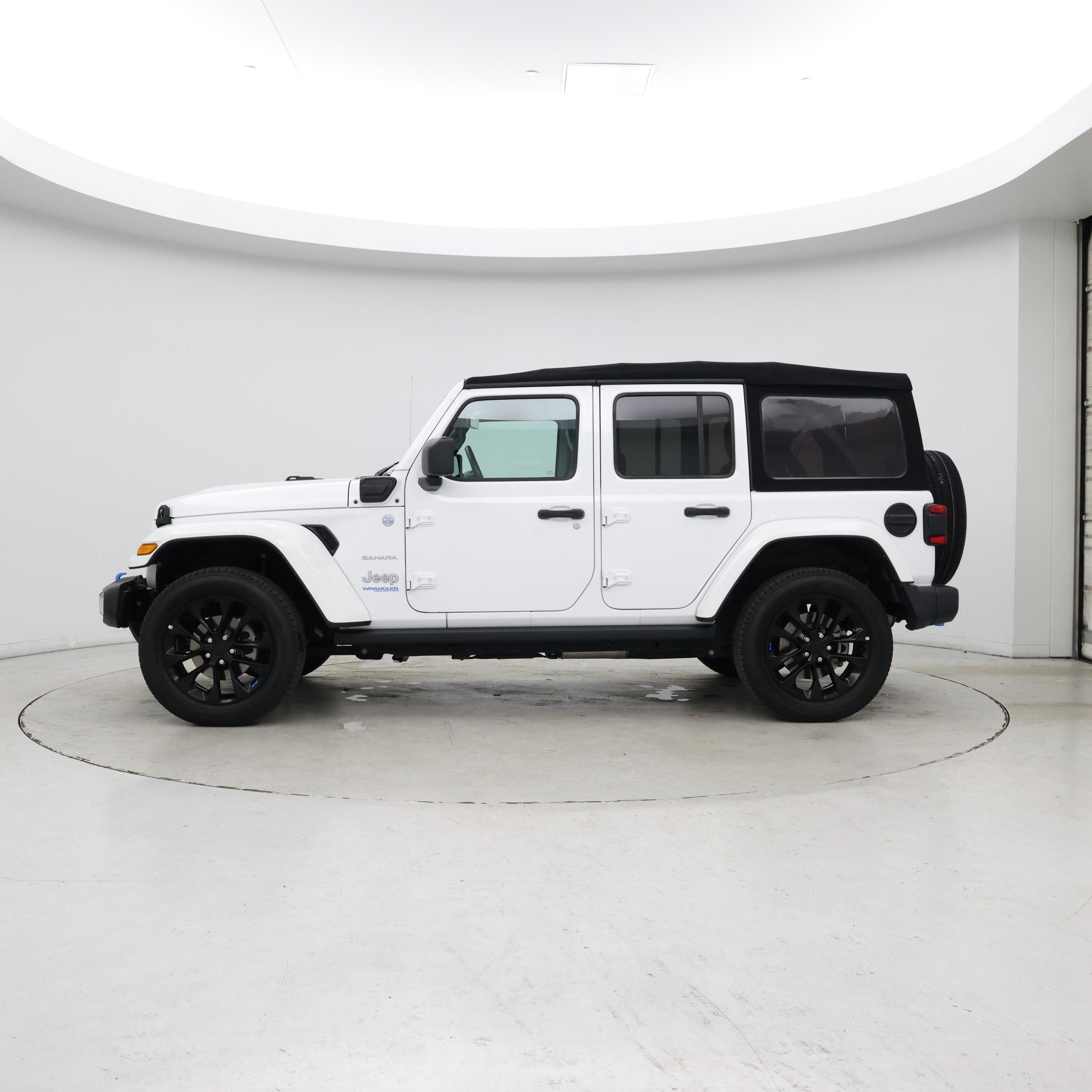 Thumbnail: 2022 Jeep Wrangler - 3