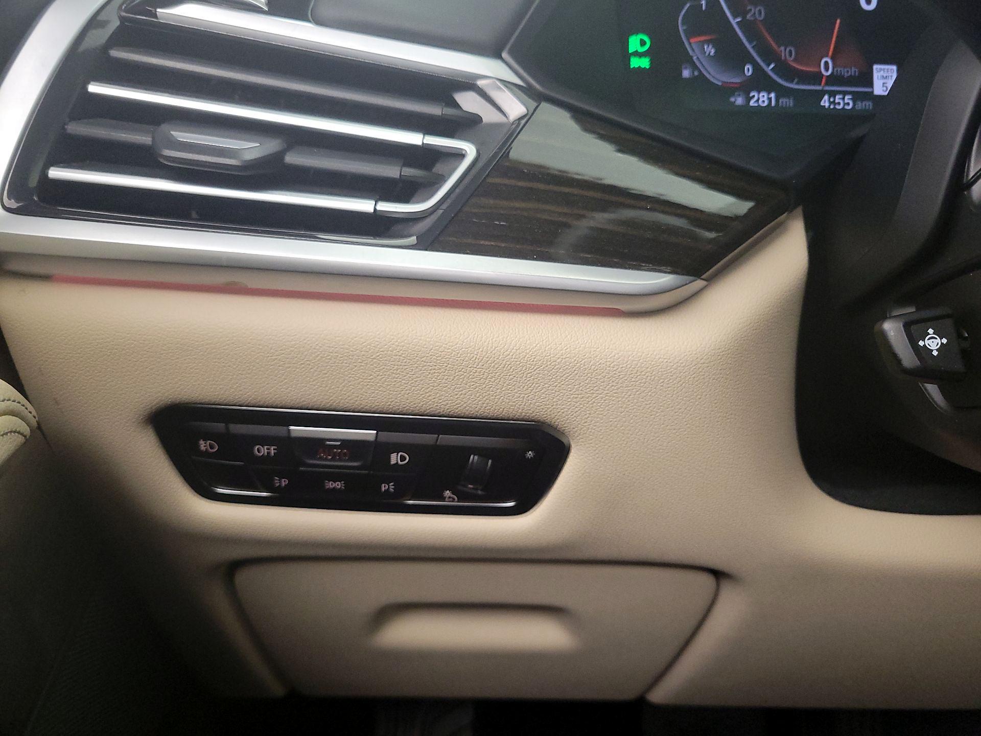 Thumbnail: 2021 BMW X7 - 13