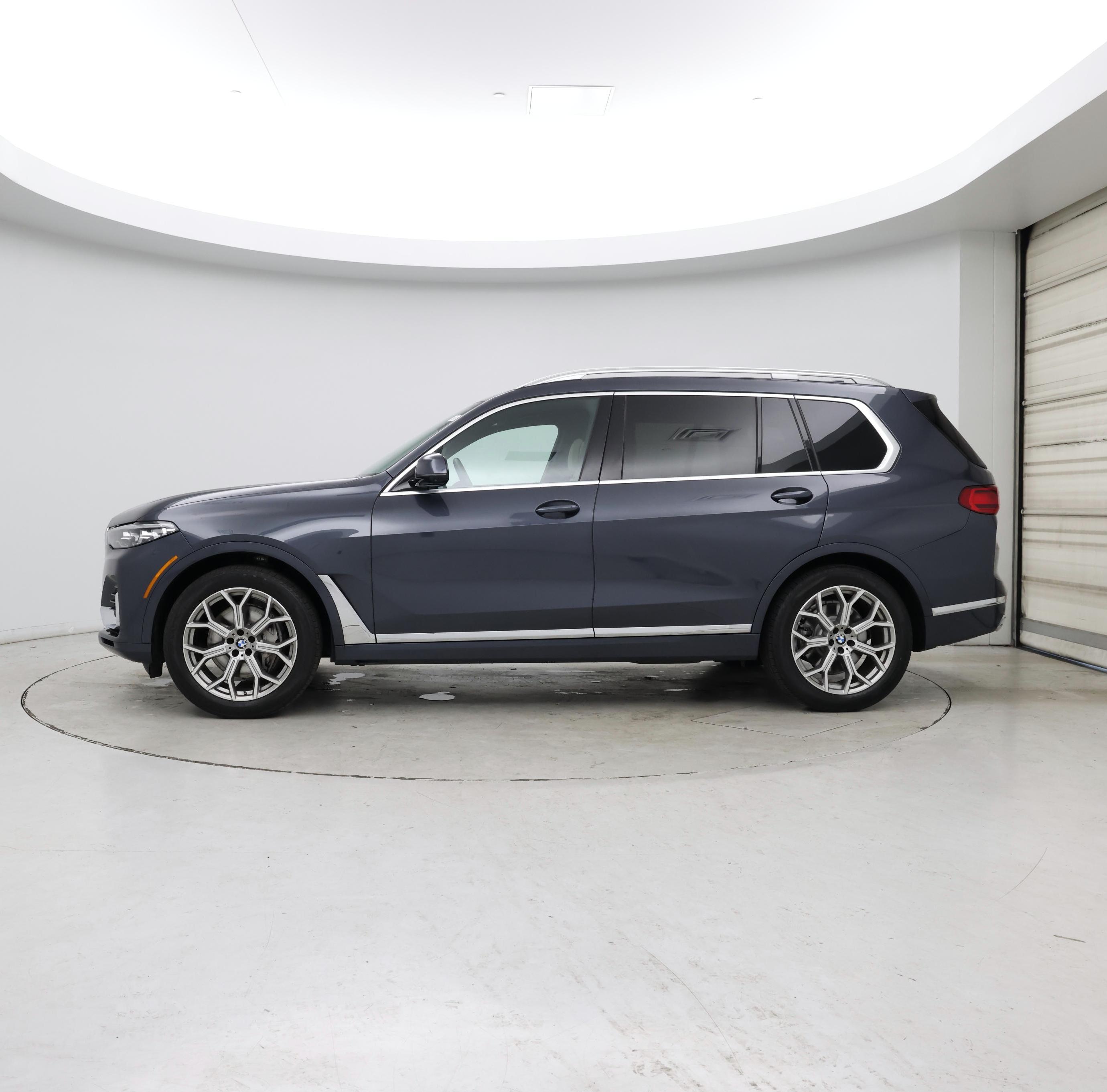 Thumbnail: 2021 BMW X7 - 3