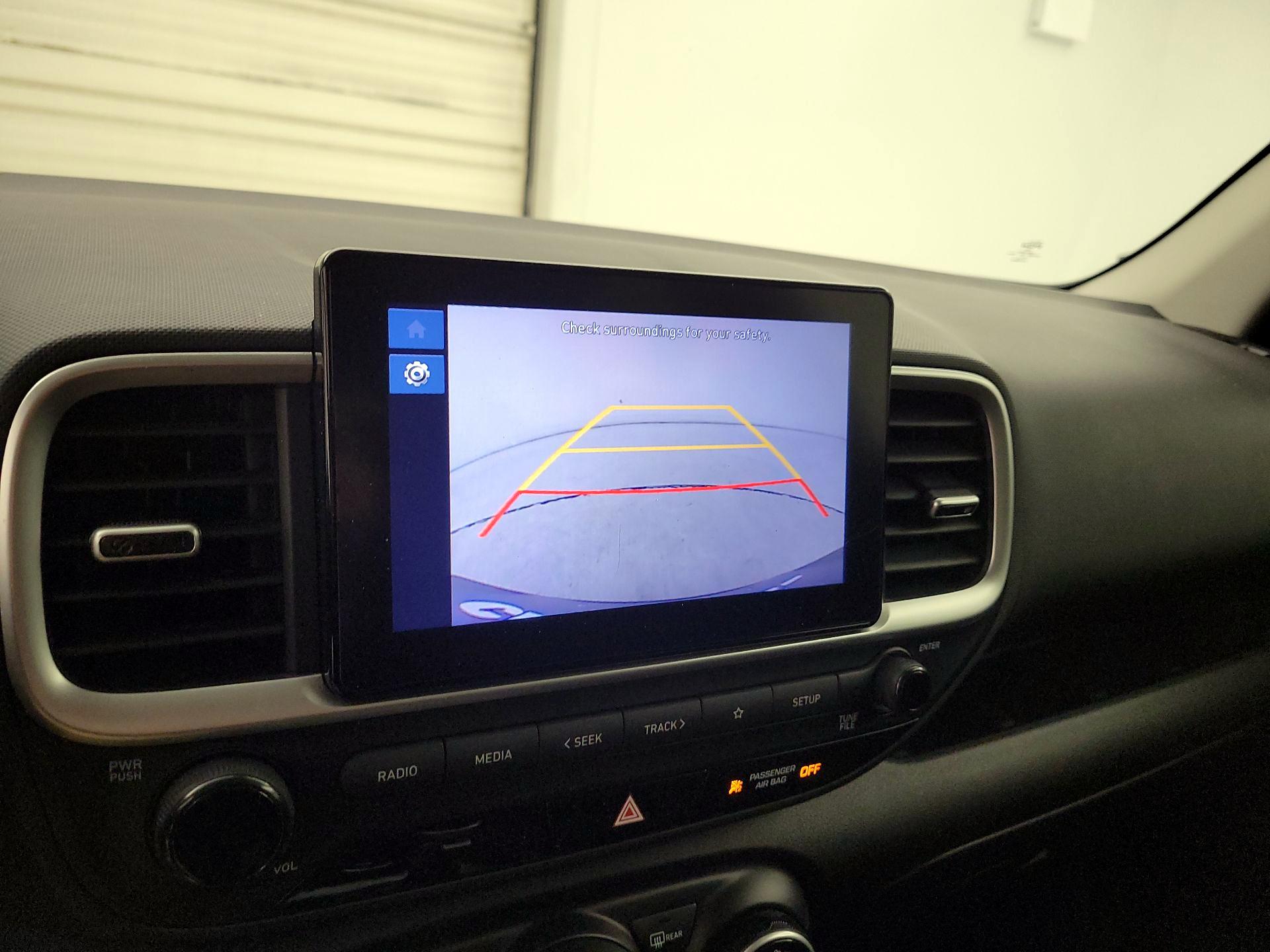 Thumbnail: 2023 Hyundai Venue - 14