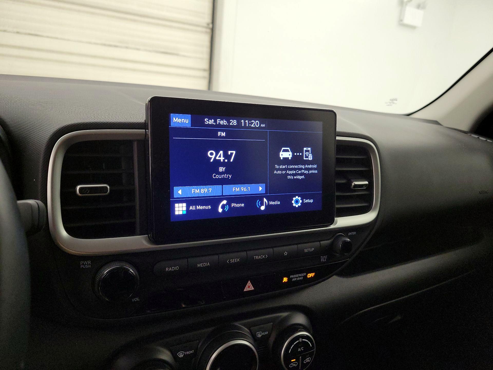 Thumbnail: 2023 Hyundai Venue - 15