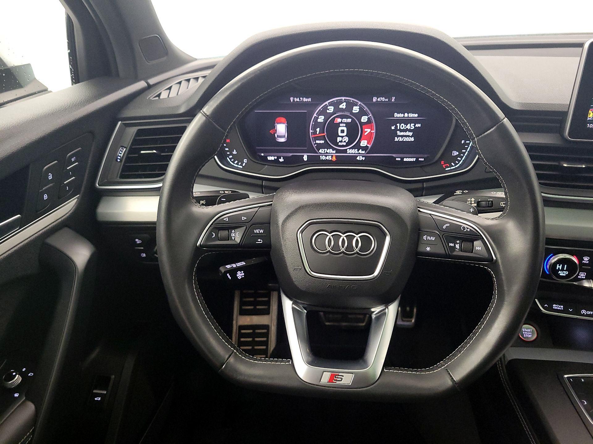 Thumbnail: 2020 Audi SQ5 - 10