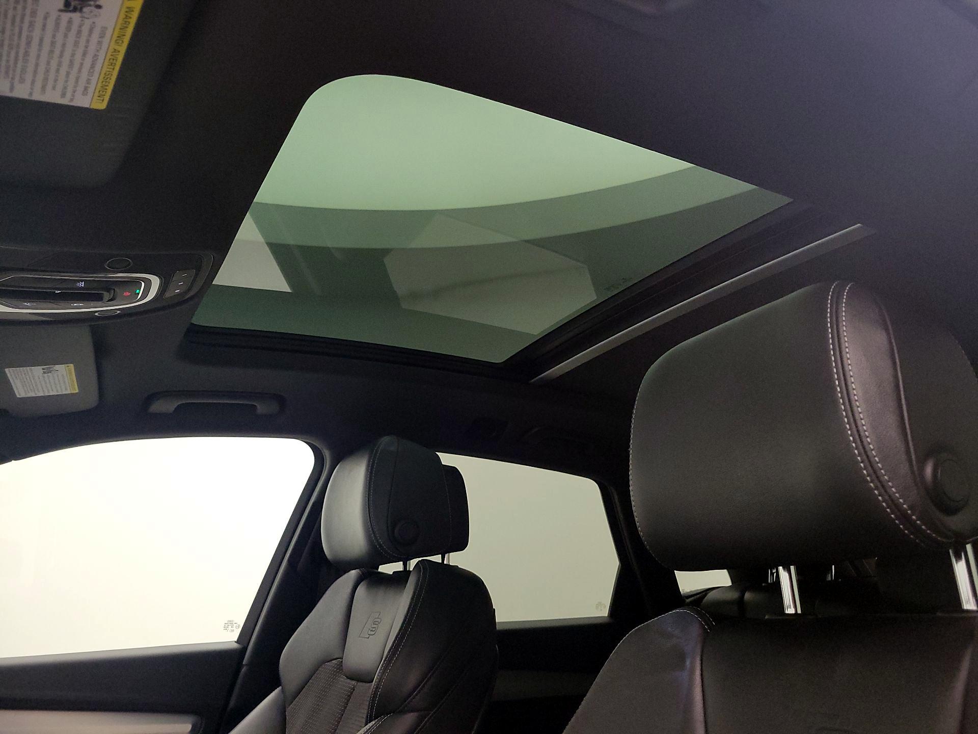 Thumbnail: 2020 Audi SQ5 - 20