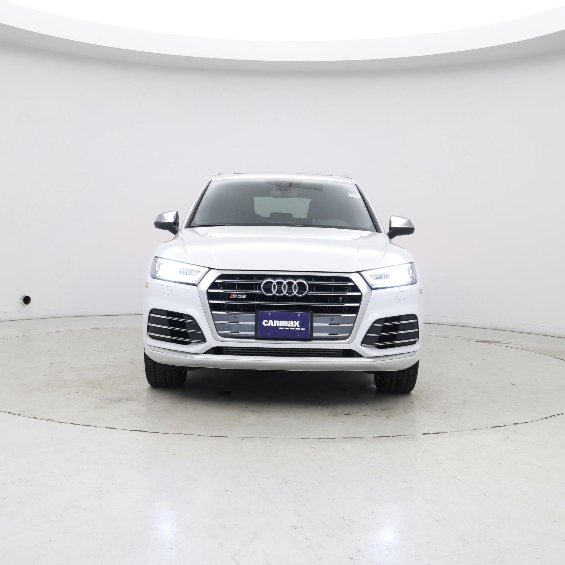 Thumbnail: 2020 Audi SQ5 - 5