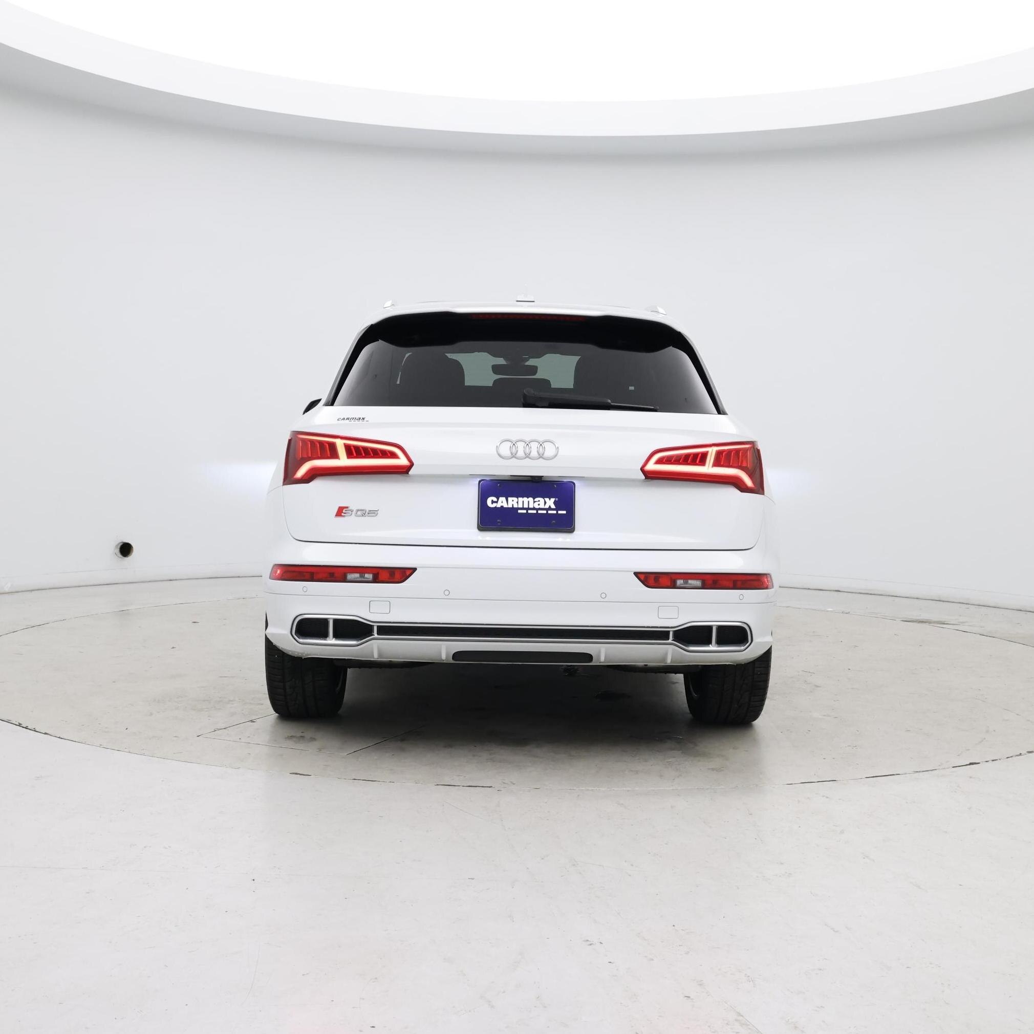 Thumbnail: 2020 Audi SQ5 - 6