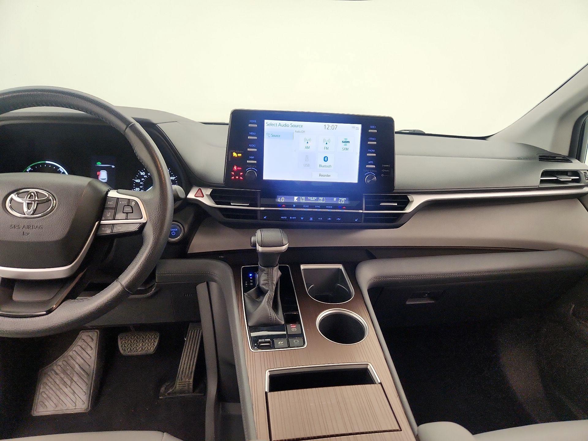 Thumbnail: 2022 Toyota Sienna - 9