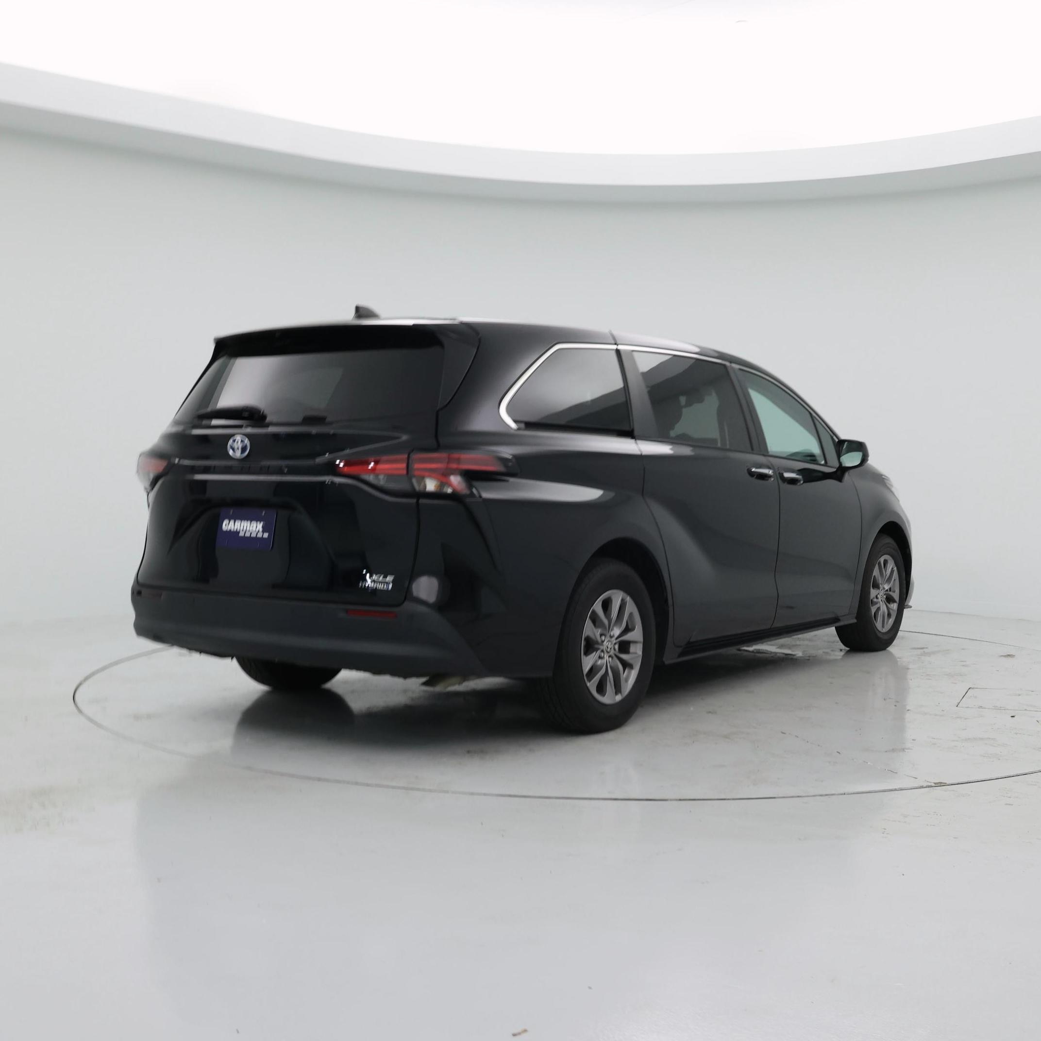 Thumbnail: 2022 Toyota Sienna - 8
