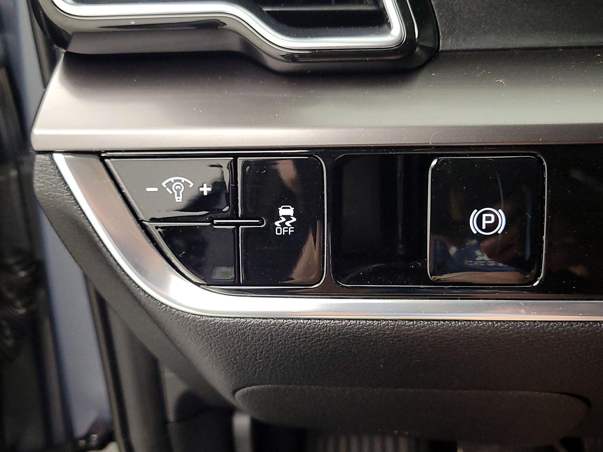 Thumbnail: 2023 Kia Sportage - 13