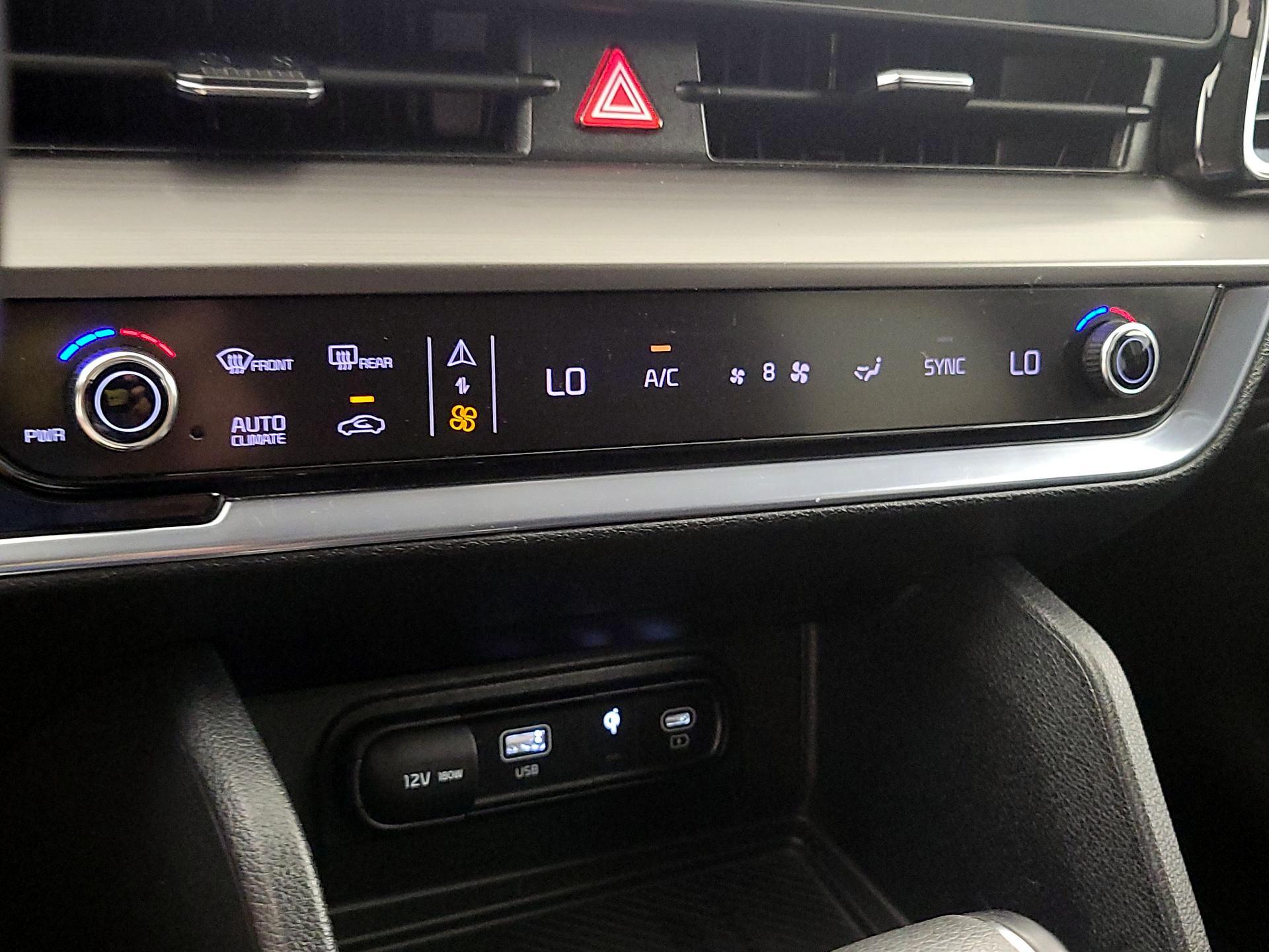 Thumbnail: 2023 Kia Sportage - 16