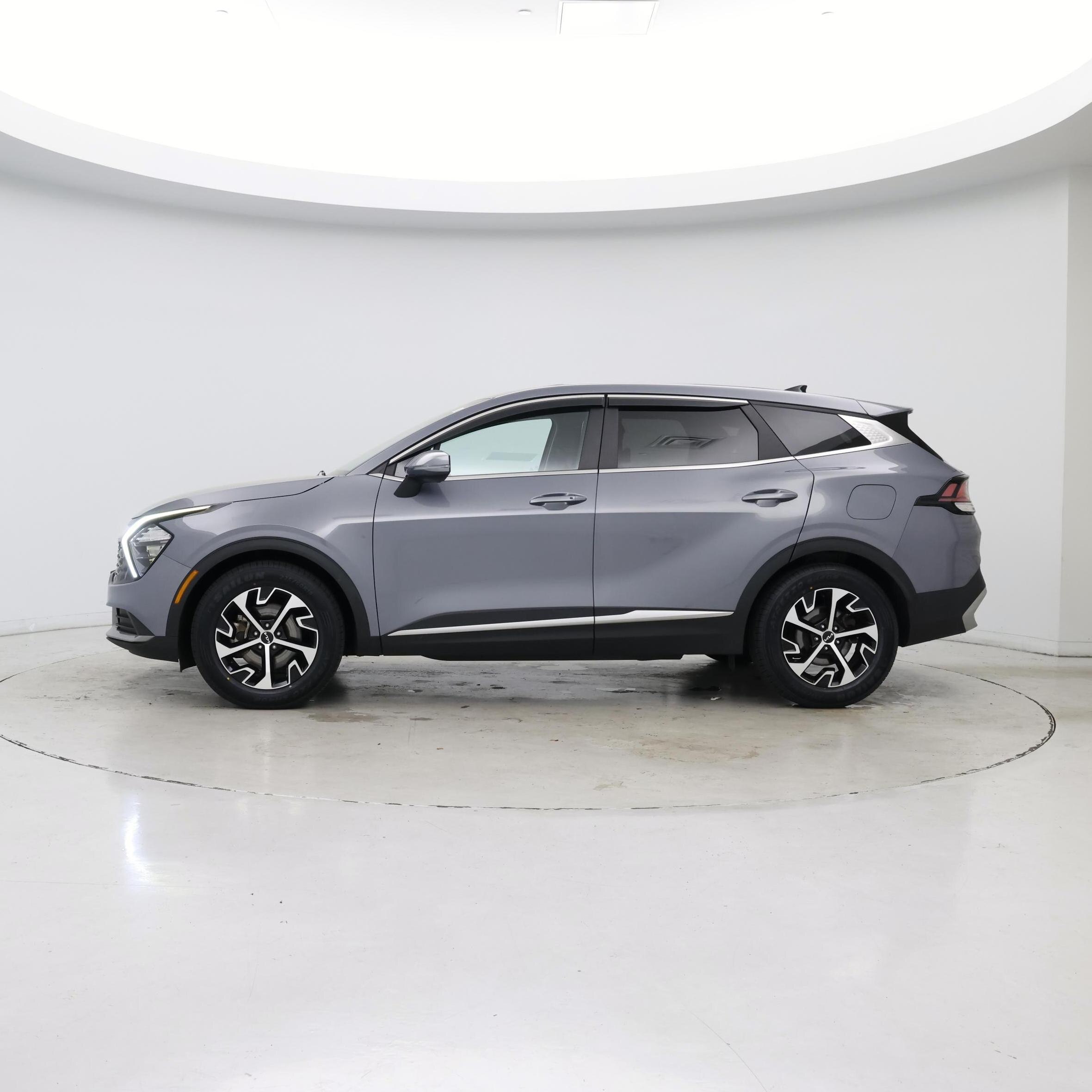 Thumbnail: 2023 Kia Sportage - 3