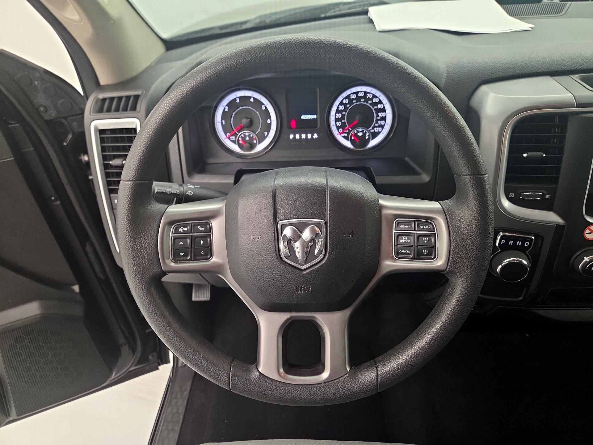 Thumbnail: 2024 RAM 1500 Classic - 10