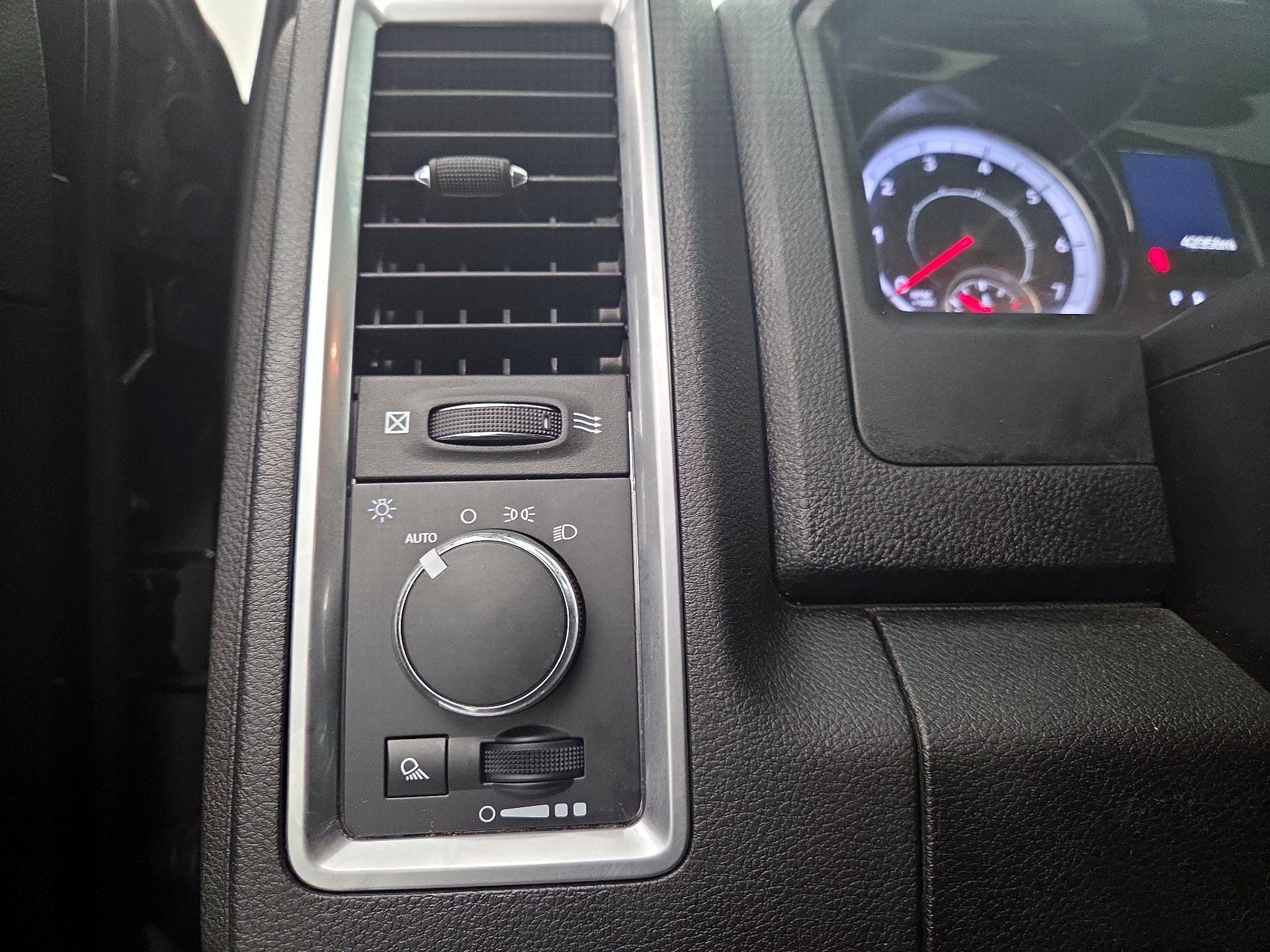Thumbnail: 2024 RAM 1500 Classic - 13