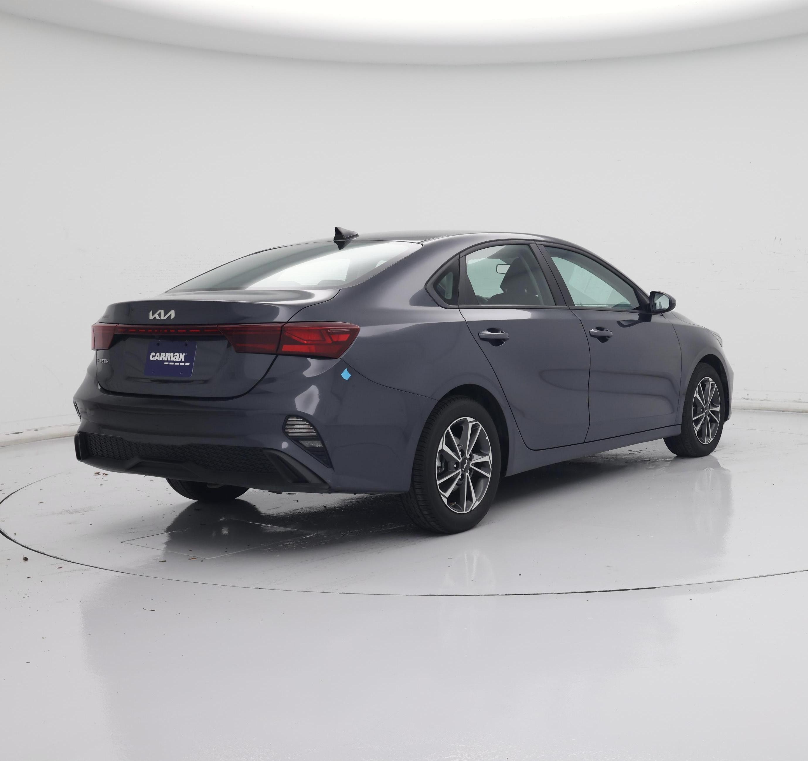 Thumbnail: 2024 Kia Forte - 8