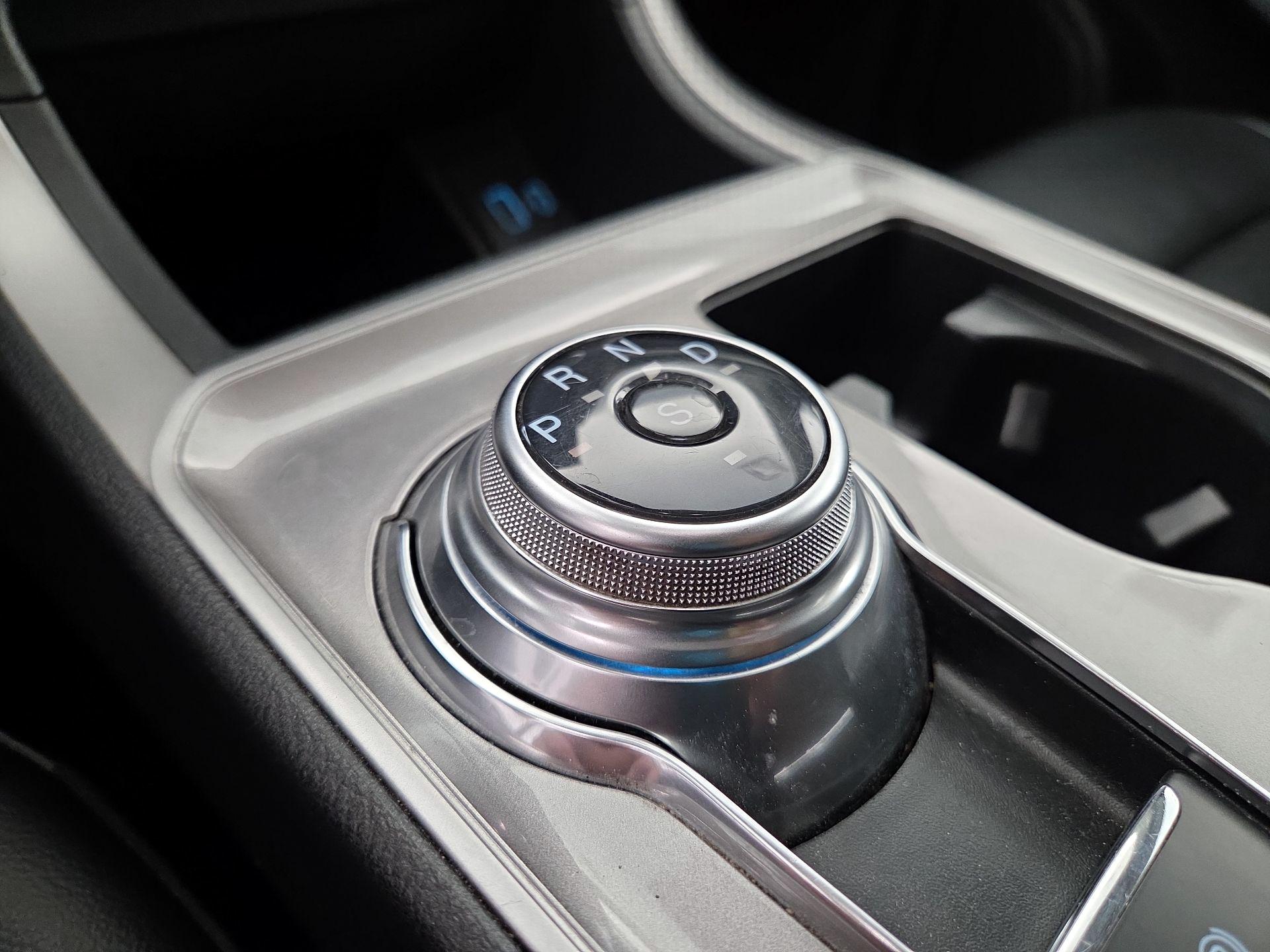 Thumbnail: 2024 Ford Edge - 17