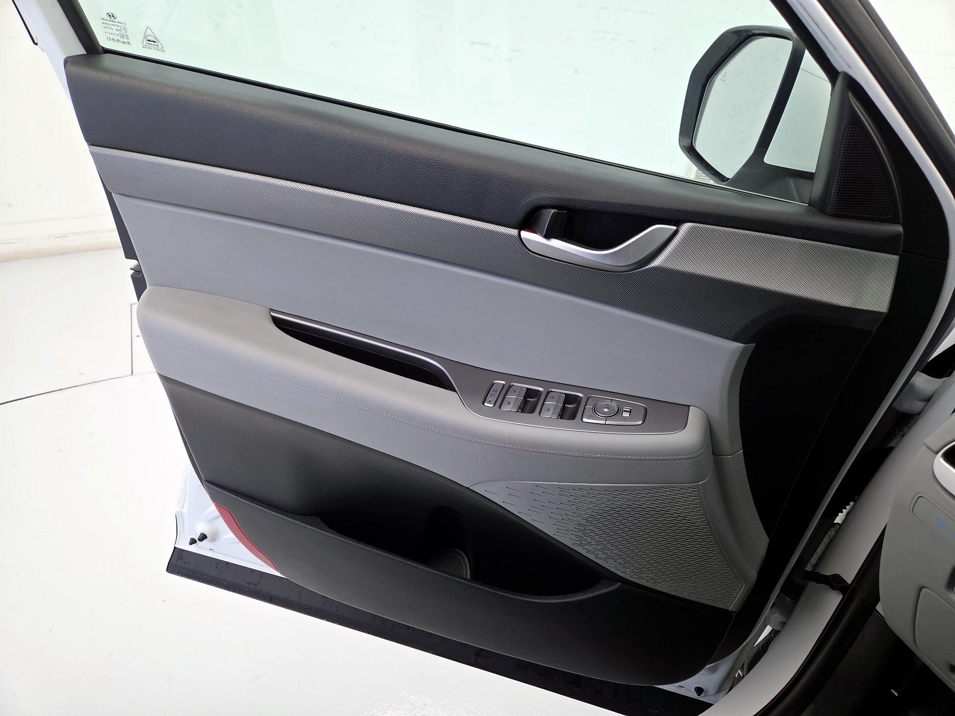 Thumbnail: 2025 Hyundai Palisade - 12