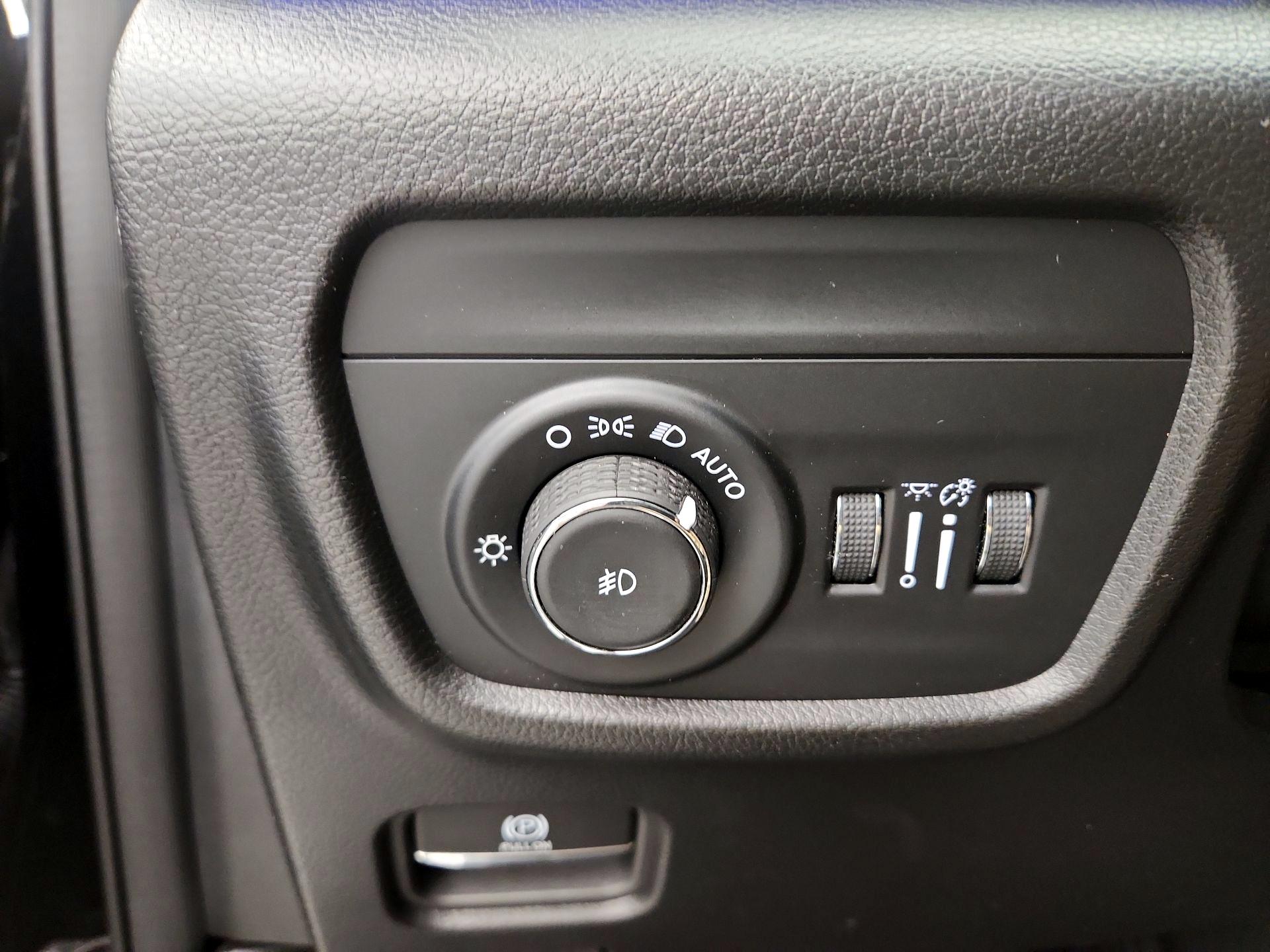 Thumbnail: 2023 Jeep Grand Cherokee - 13