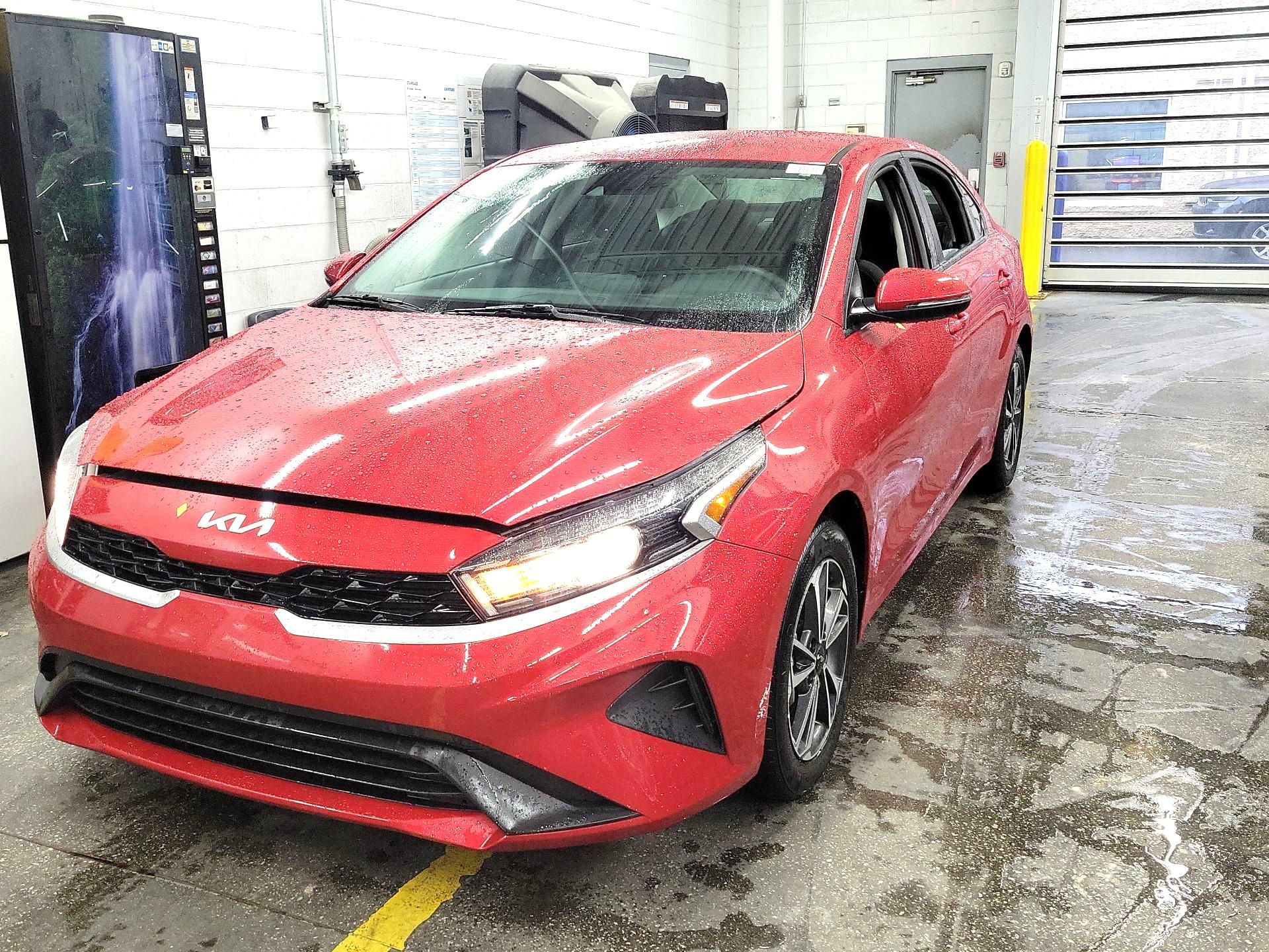 Thumbnail: 2024 Kia Forte - 3