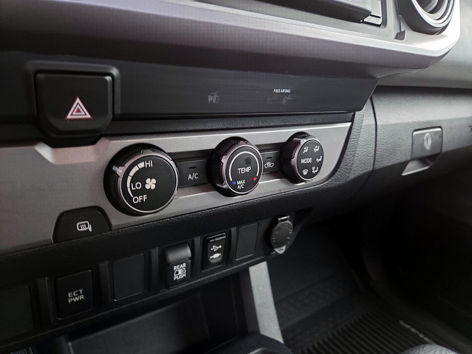 Thumbnail: 2019 Toyota Tacoma - 16