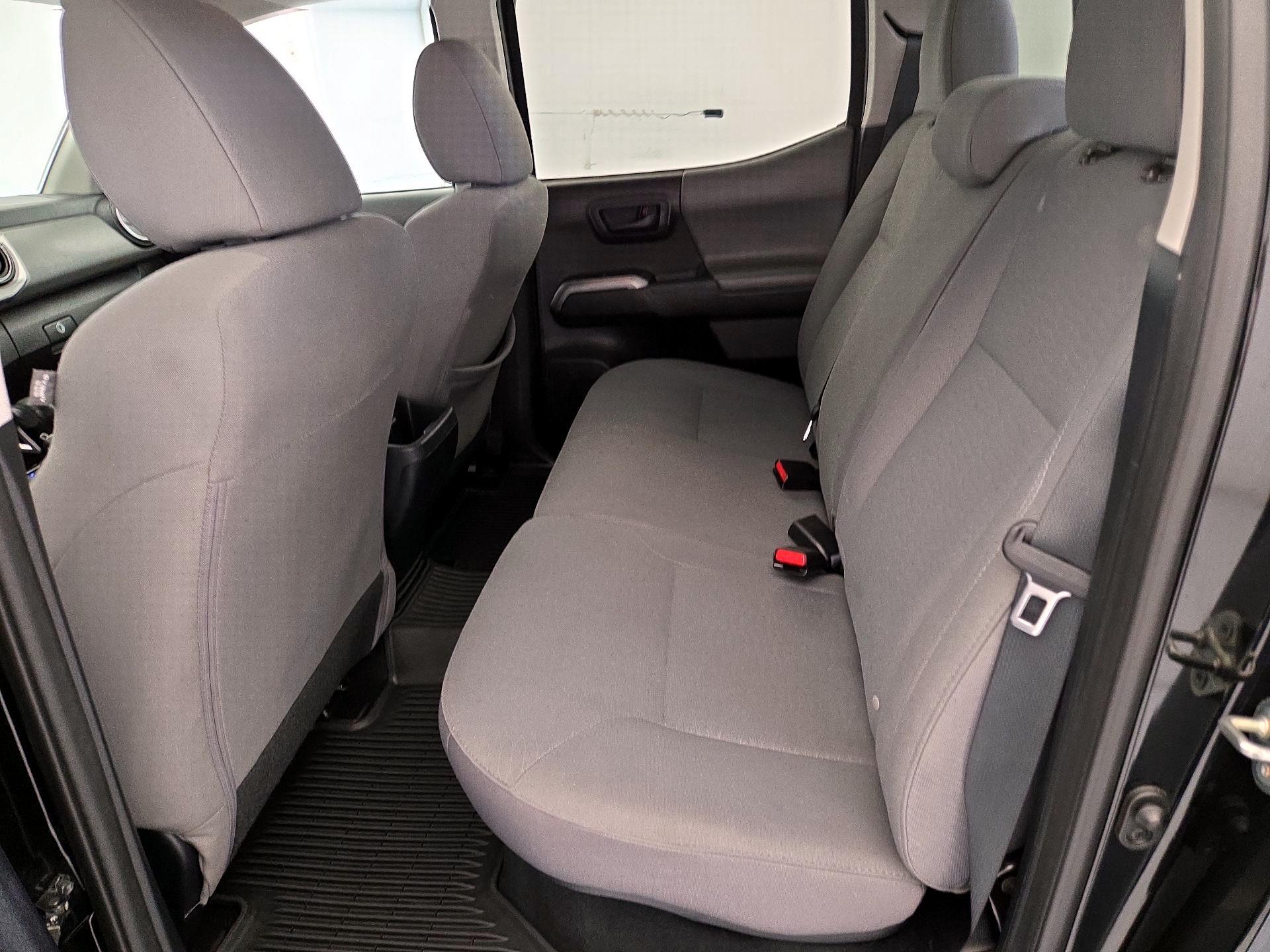 Thumbnail: 2019 Toyota Tacoma - 19