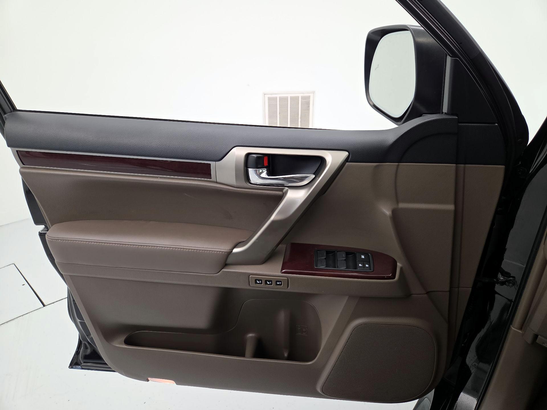 Thumbnail: 2019 Lexus GX - 12