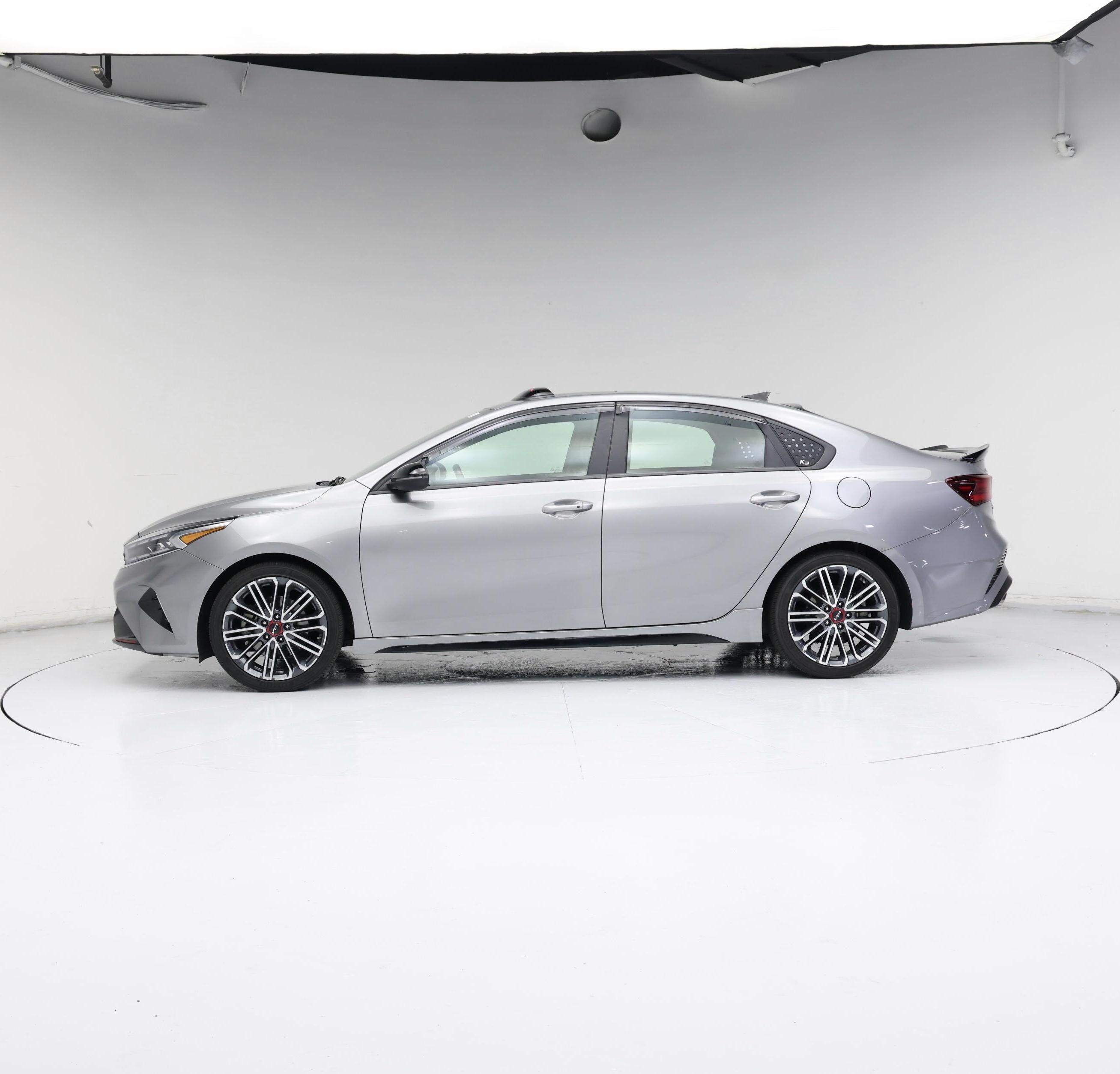 Thumbnail: 2024 Kia Forte - 3