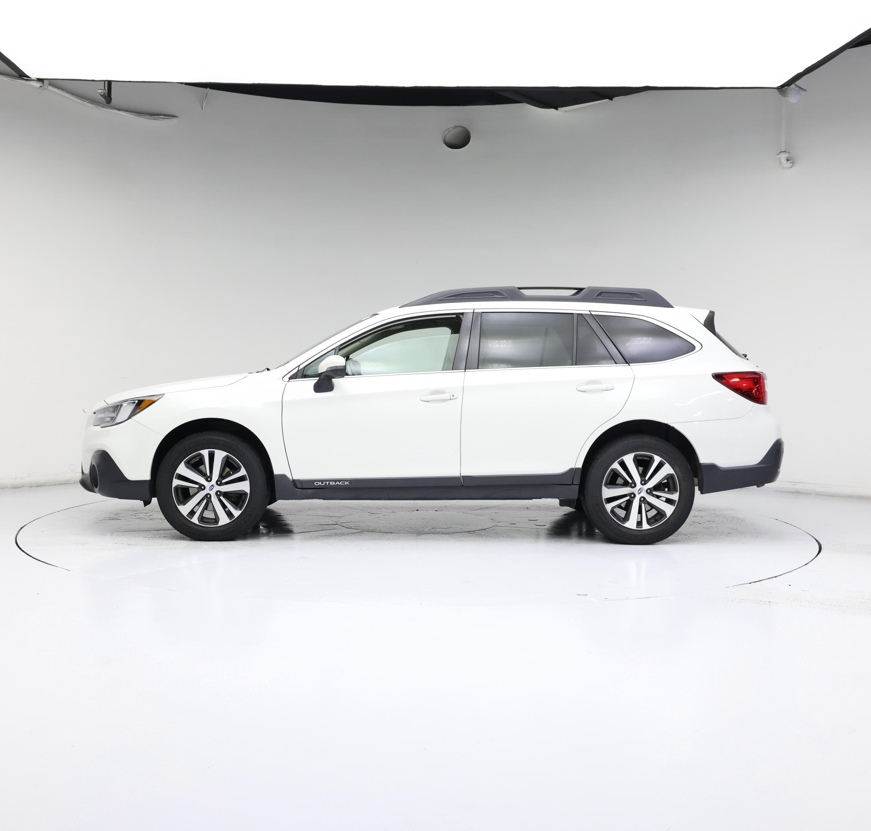 Thumbnail: 2018 Subaru Outback - 3