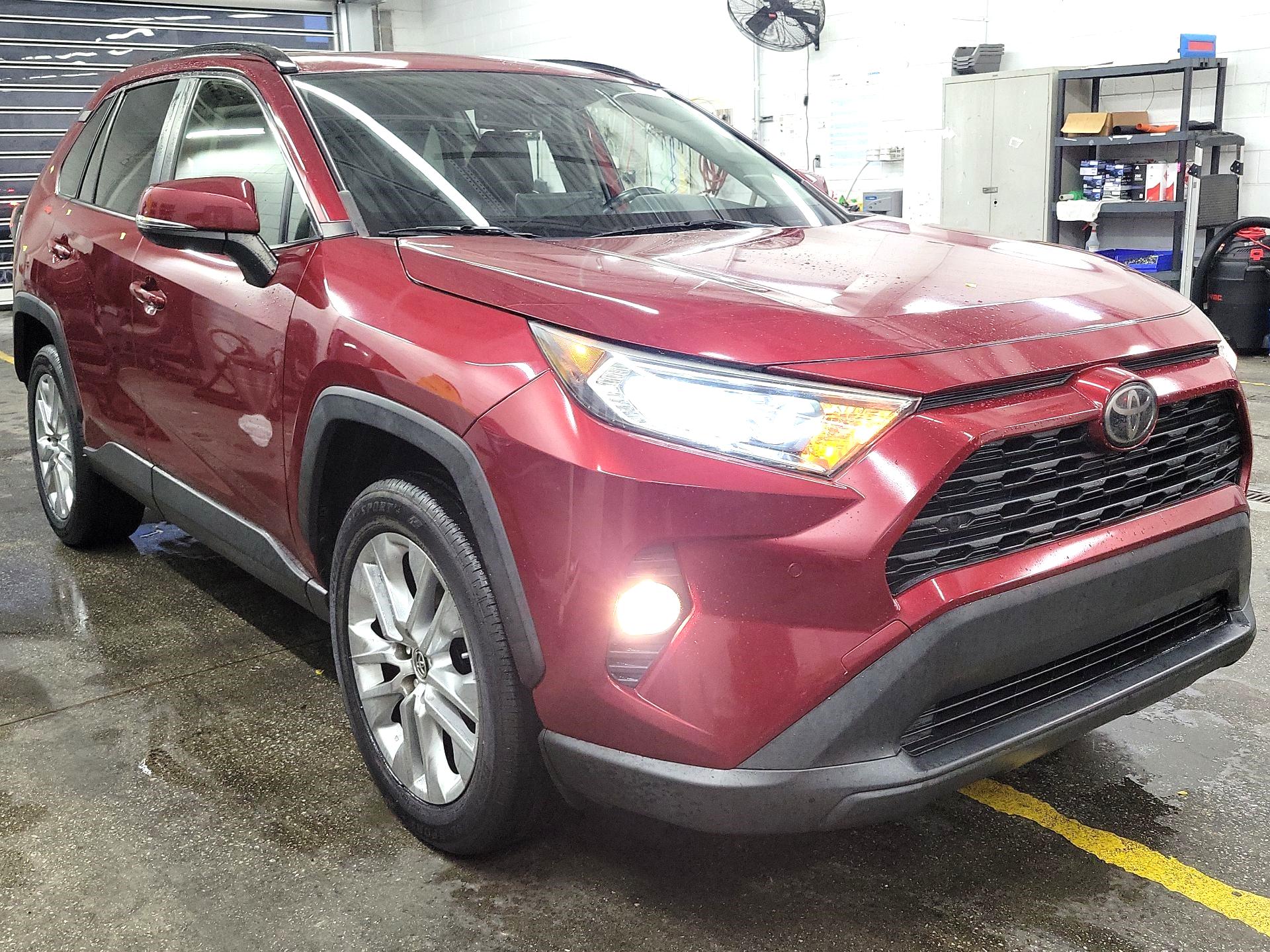 Thumbnail: 2019 Toyota RAV4 - 1