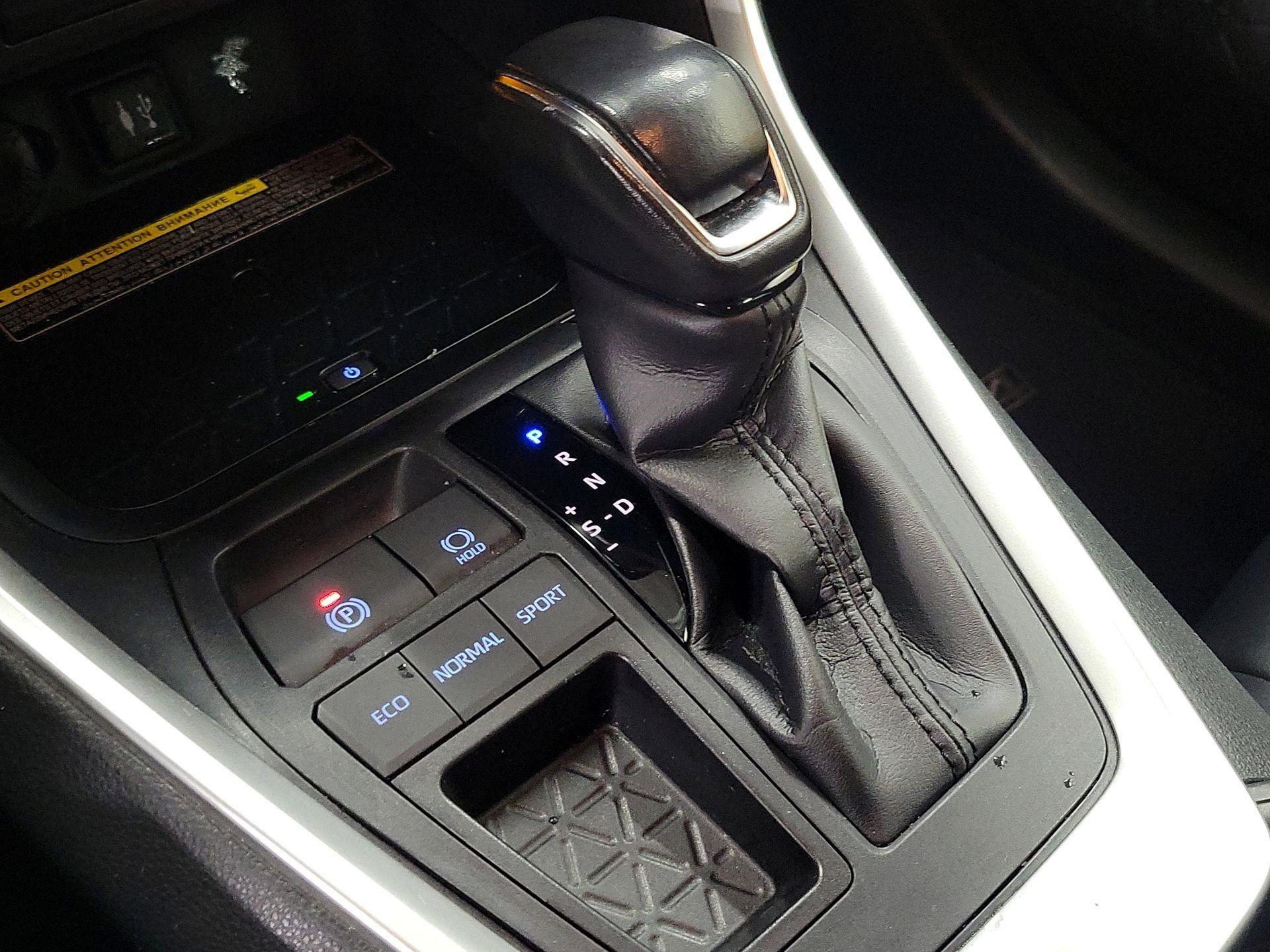 Thumbnail: 2019 Toyota RAV4 - 15