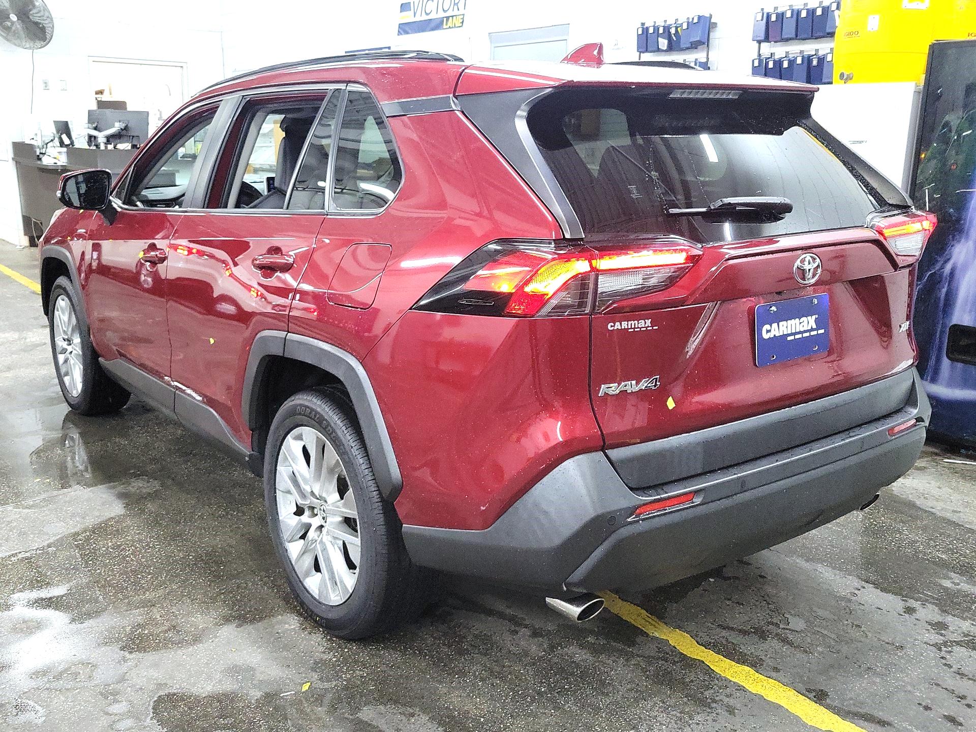 Thumbnail: 2019 Toyota RAV4 - 7