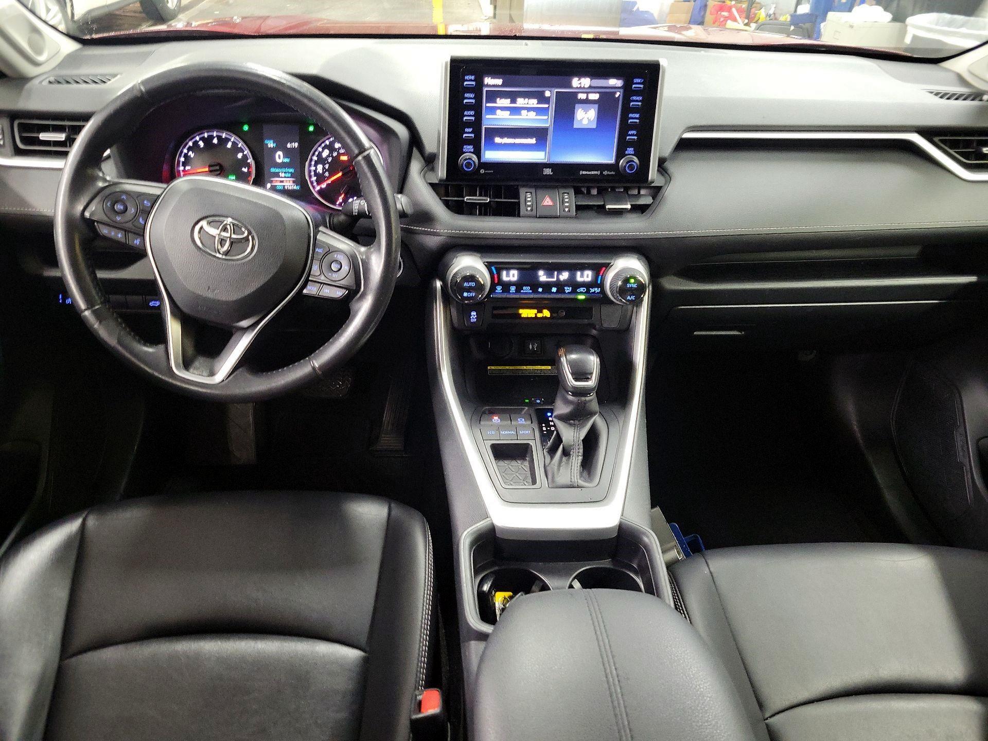 Thumbnail: 2019 Toyota RAV4 - 8