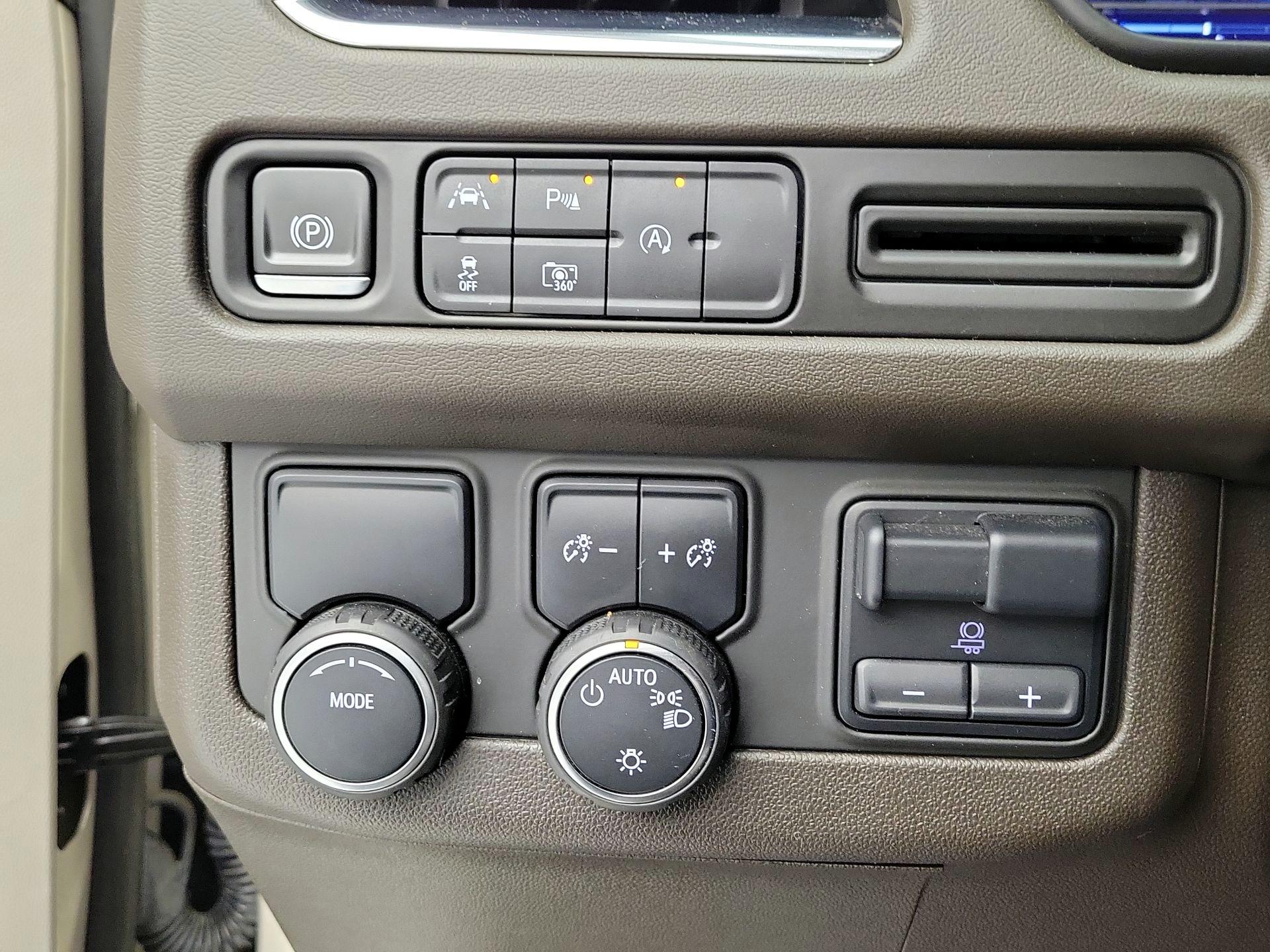 Thumbnail: 2023 Chevrolet Tahoe - 13