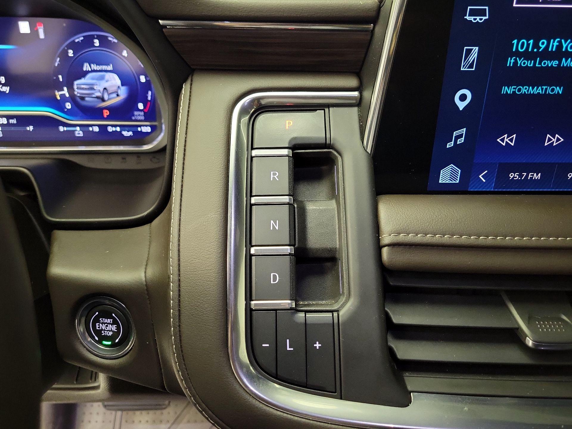 Thumbnail: 2023 Chevrolet Tahoe - 17