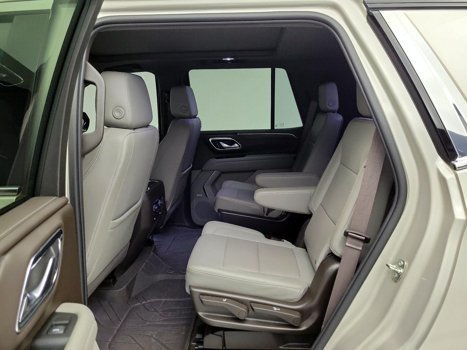 Thumbnail: 2023 Chevrolet Tahoe - 19